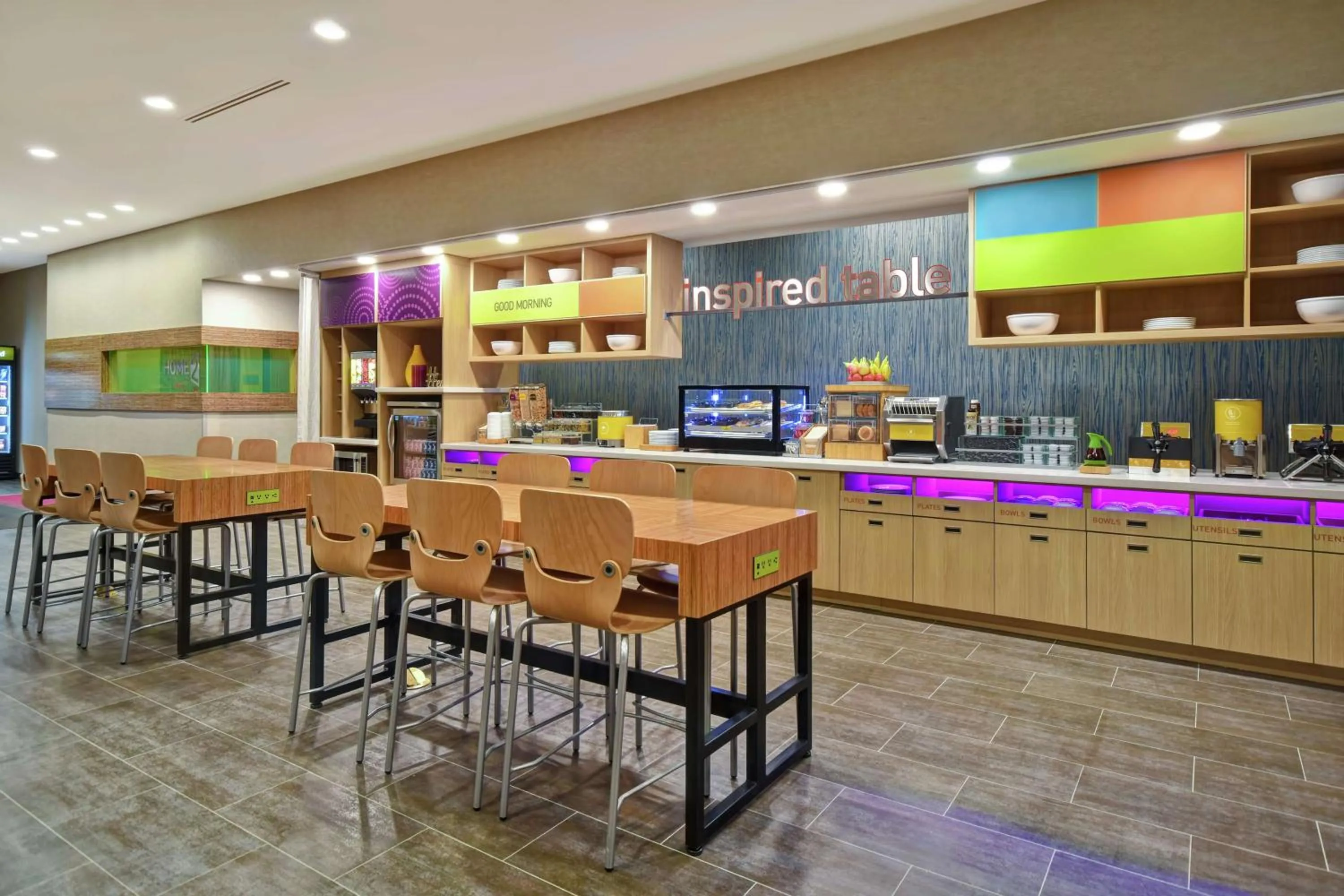 Breakfast in Home2 Suites by Hilton Wichita Northeast