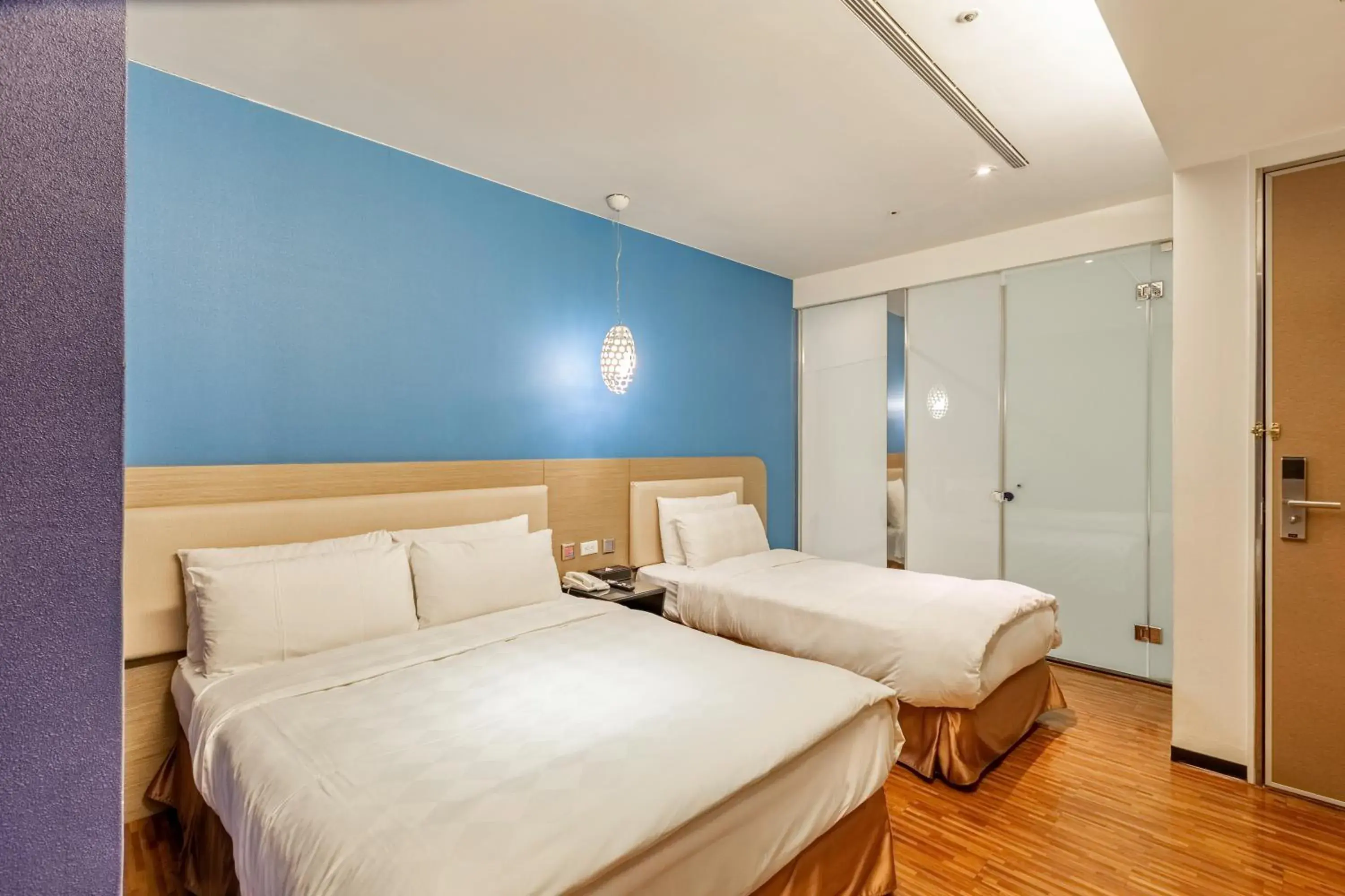 Triple Room - Basement (No Window) in Hotel G7 Taipei Triple Room - Basement (No Window) in Hotel G7 Taipei