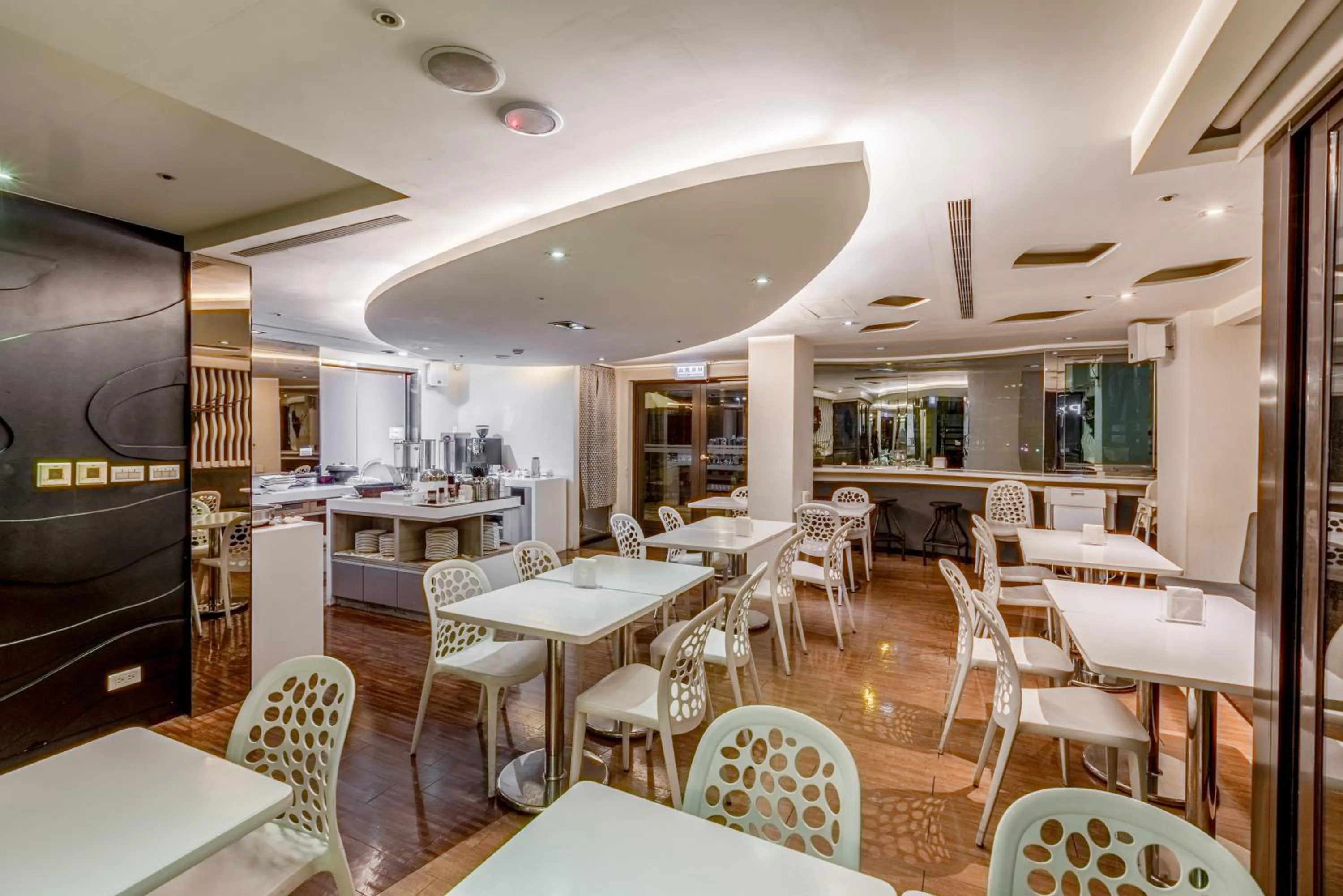 Restaurant/places to eat in Hotel G7 Taipei