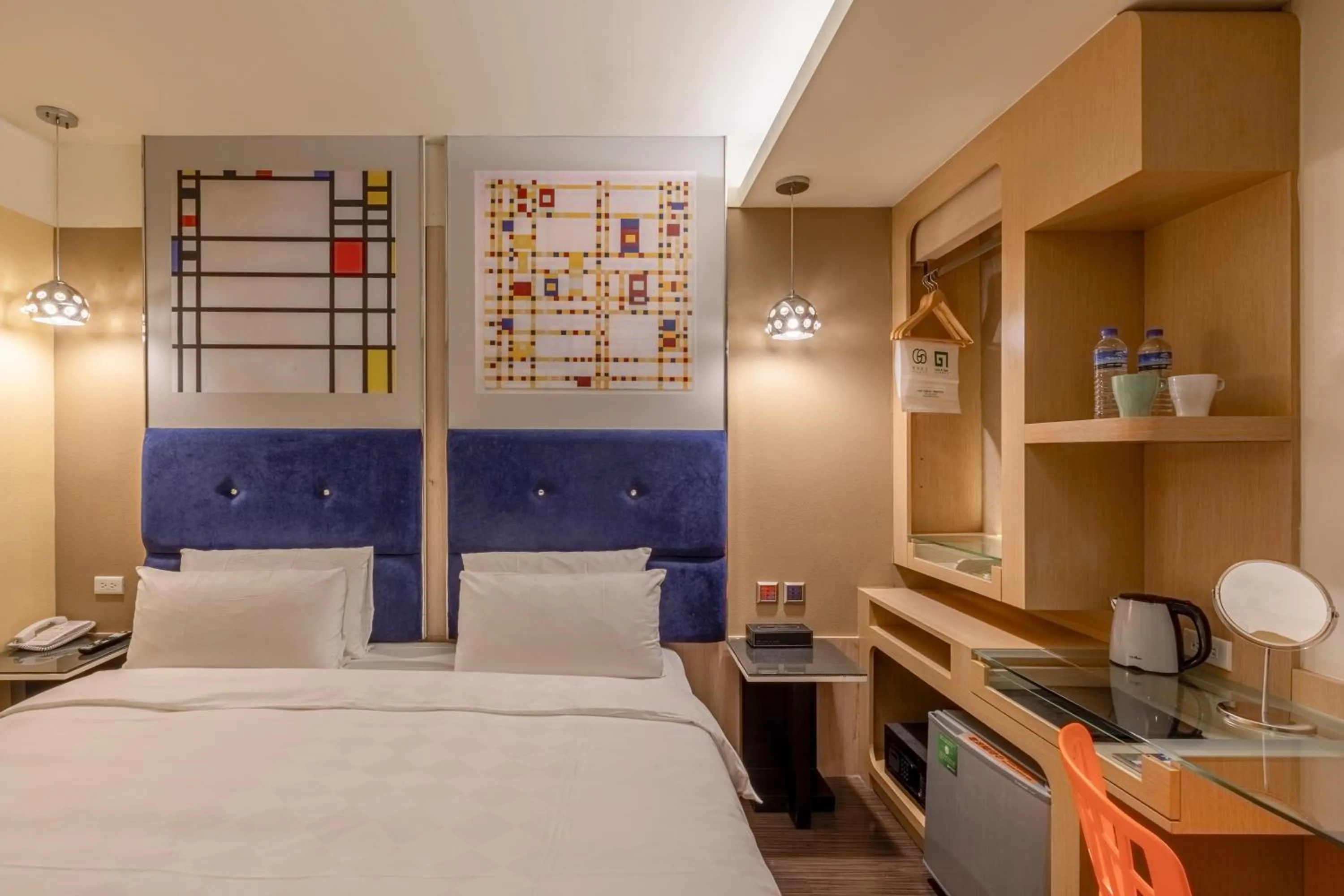 Photo of the whole room, Bed in Hotel G7 Taipei