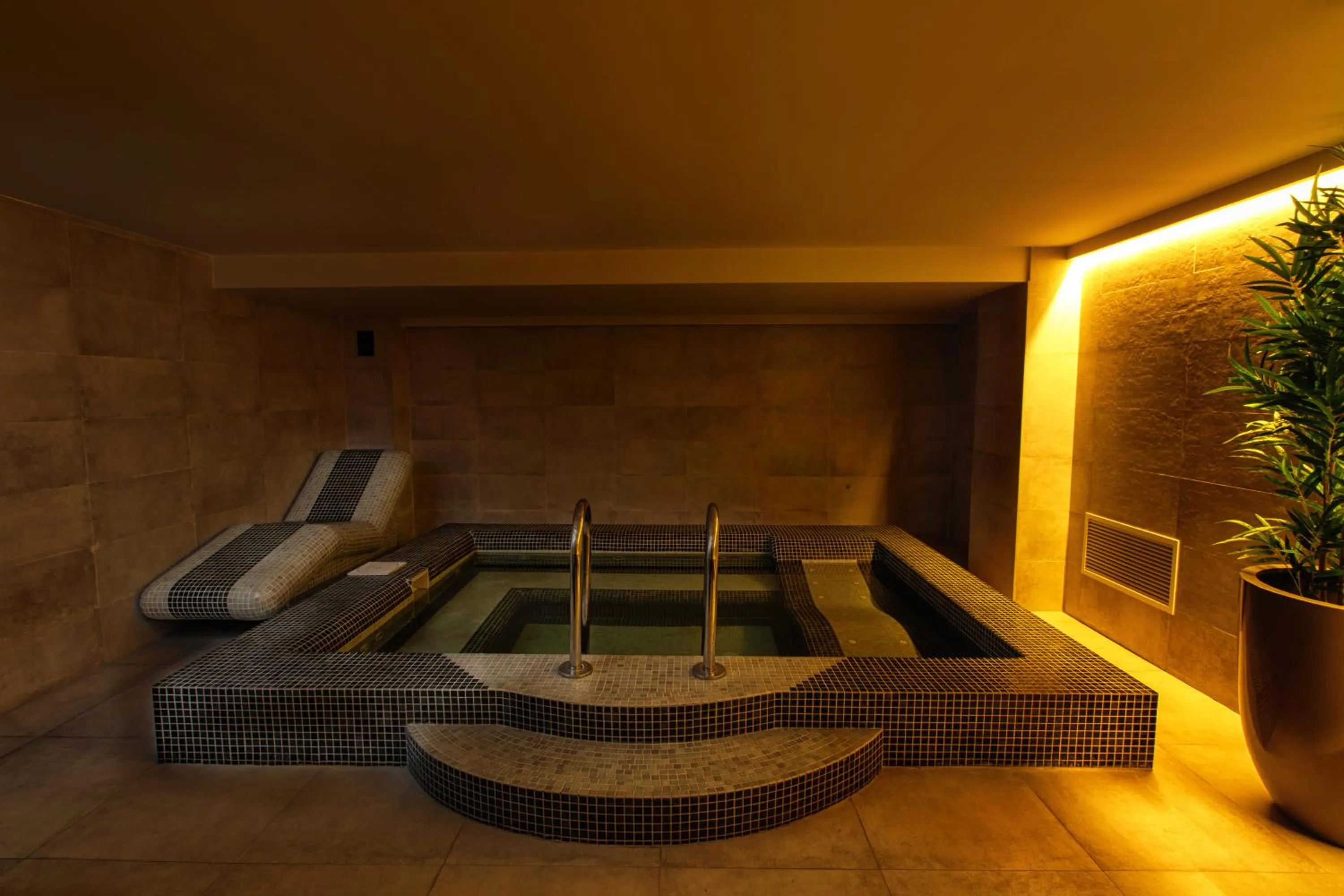 Hot Tub in Carol Boutique & SPA ex Vila Cornelia