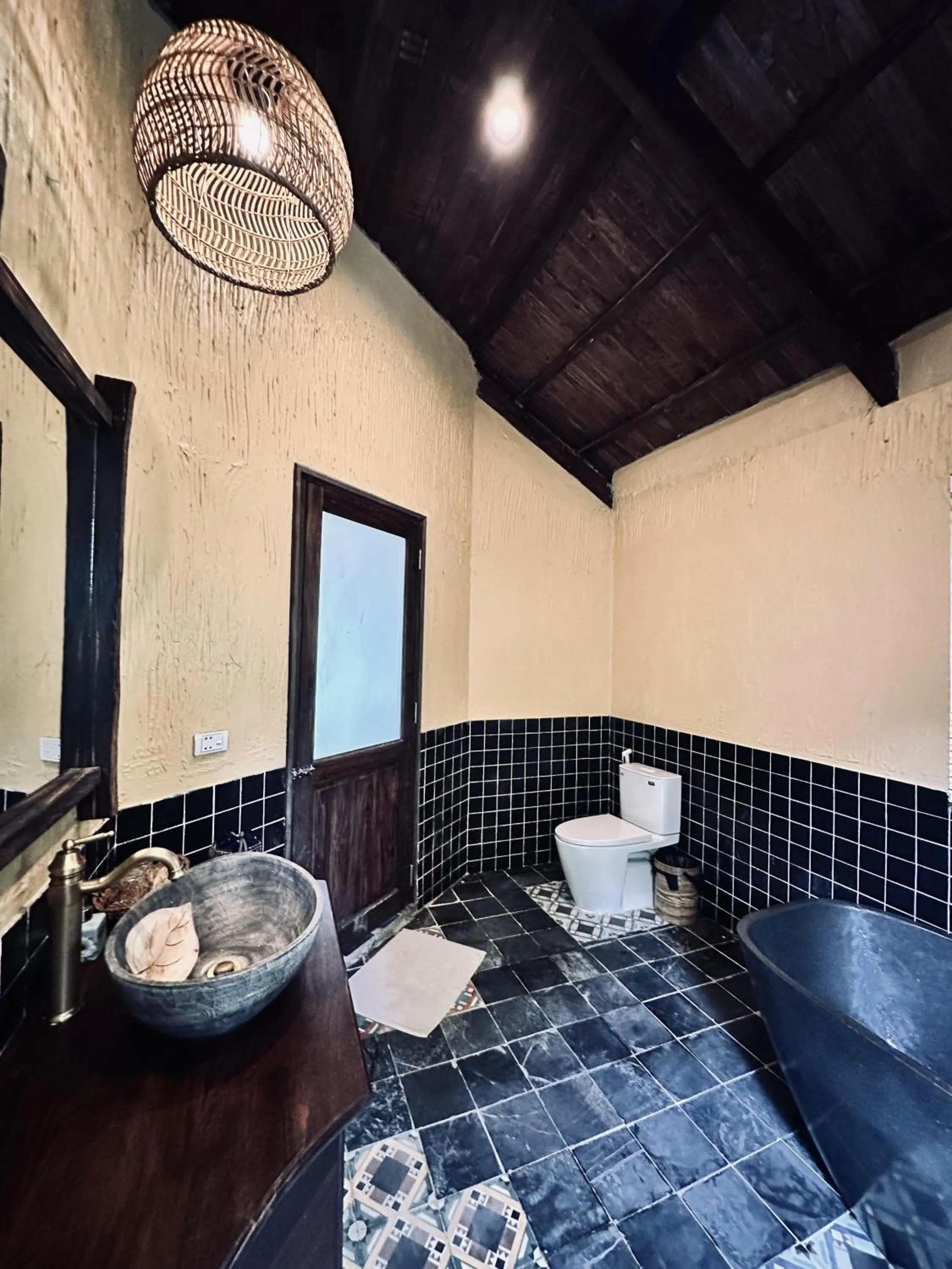 Toilet in PU LUONG BOUTIQUE GARDEN