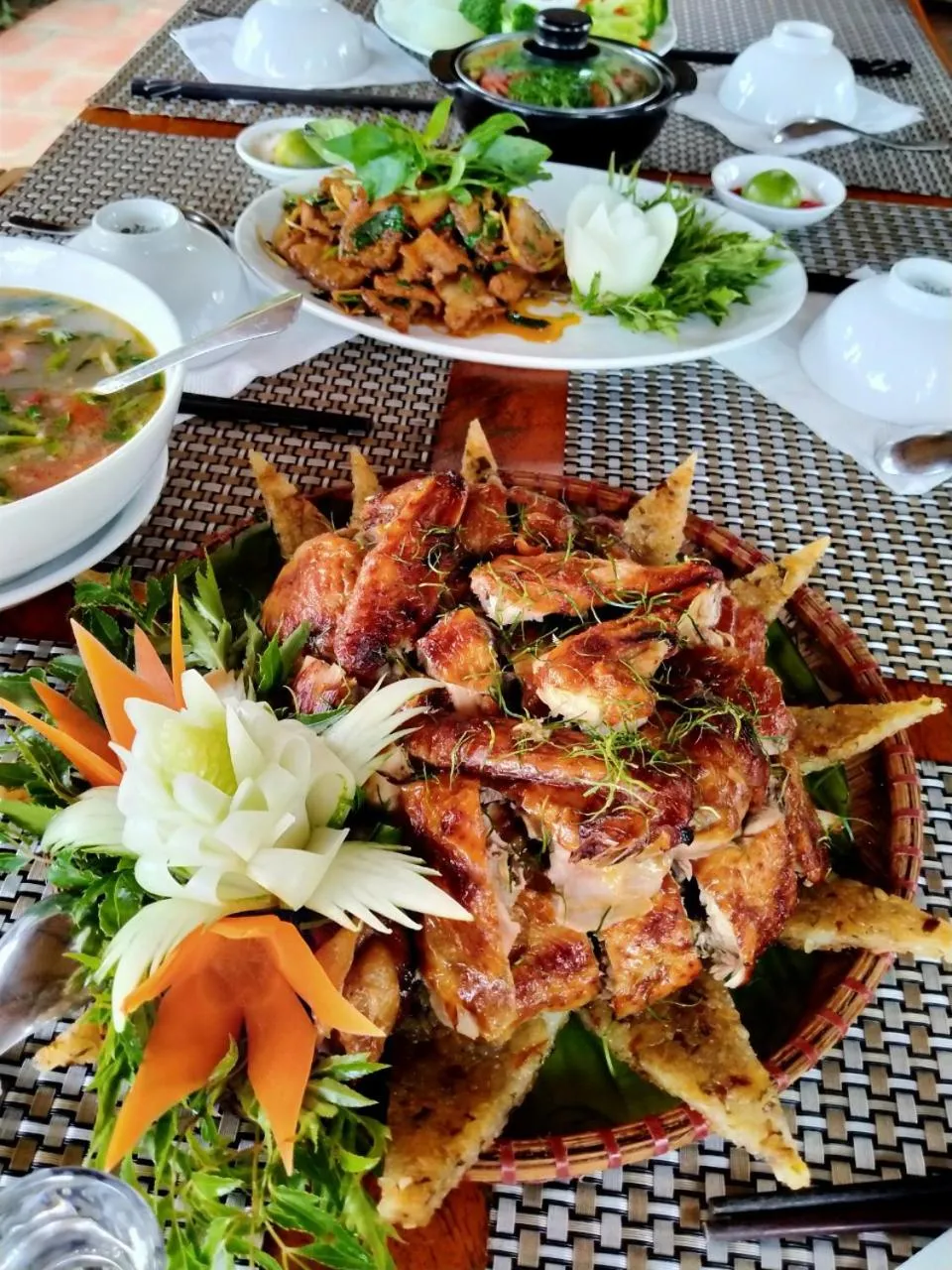 Restaurant/places to eat in PU LUONG BOUTIQUE GARDEN