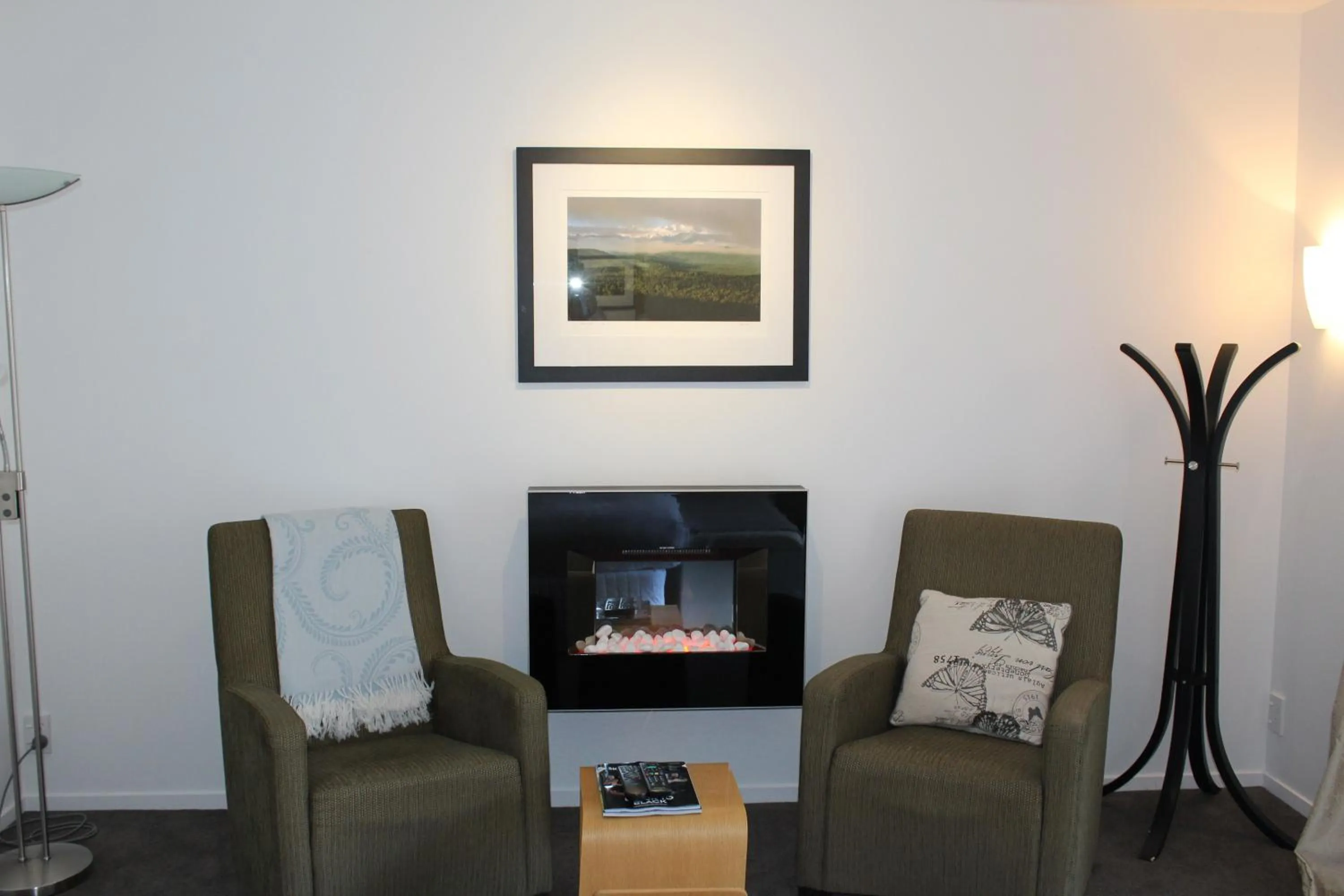 Classic King Suite with Fireplace in Franz Josef Oasis