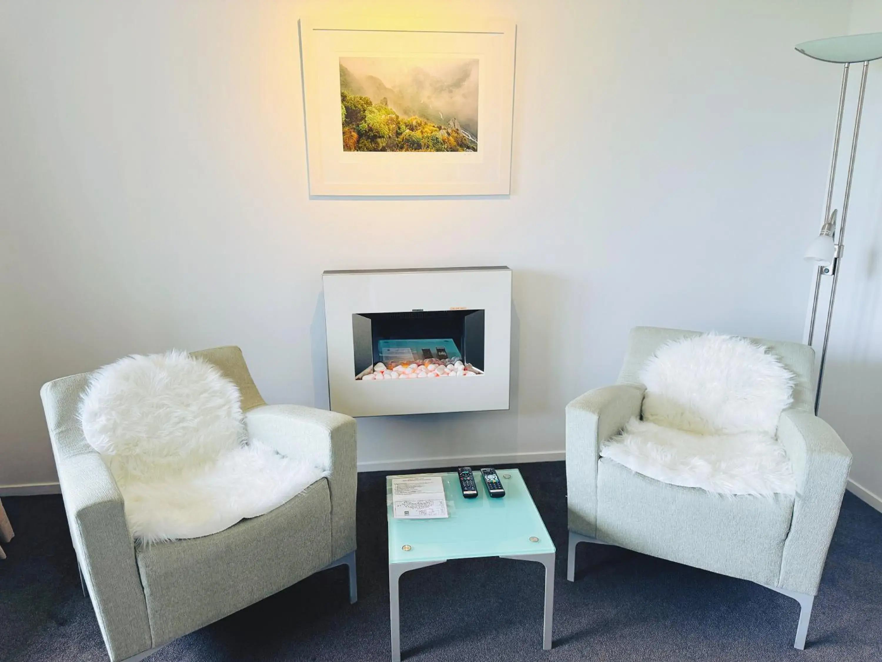 Executive King Suite with Fireplace in Franz Josef Oasis Executive King Suite with Fireplace in Franz Josef Oasis