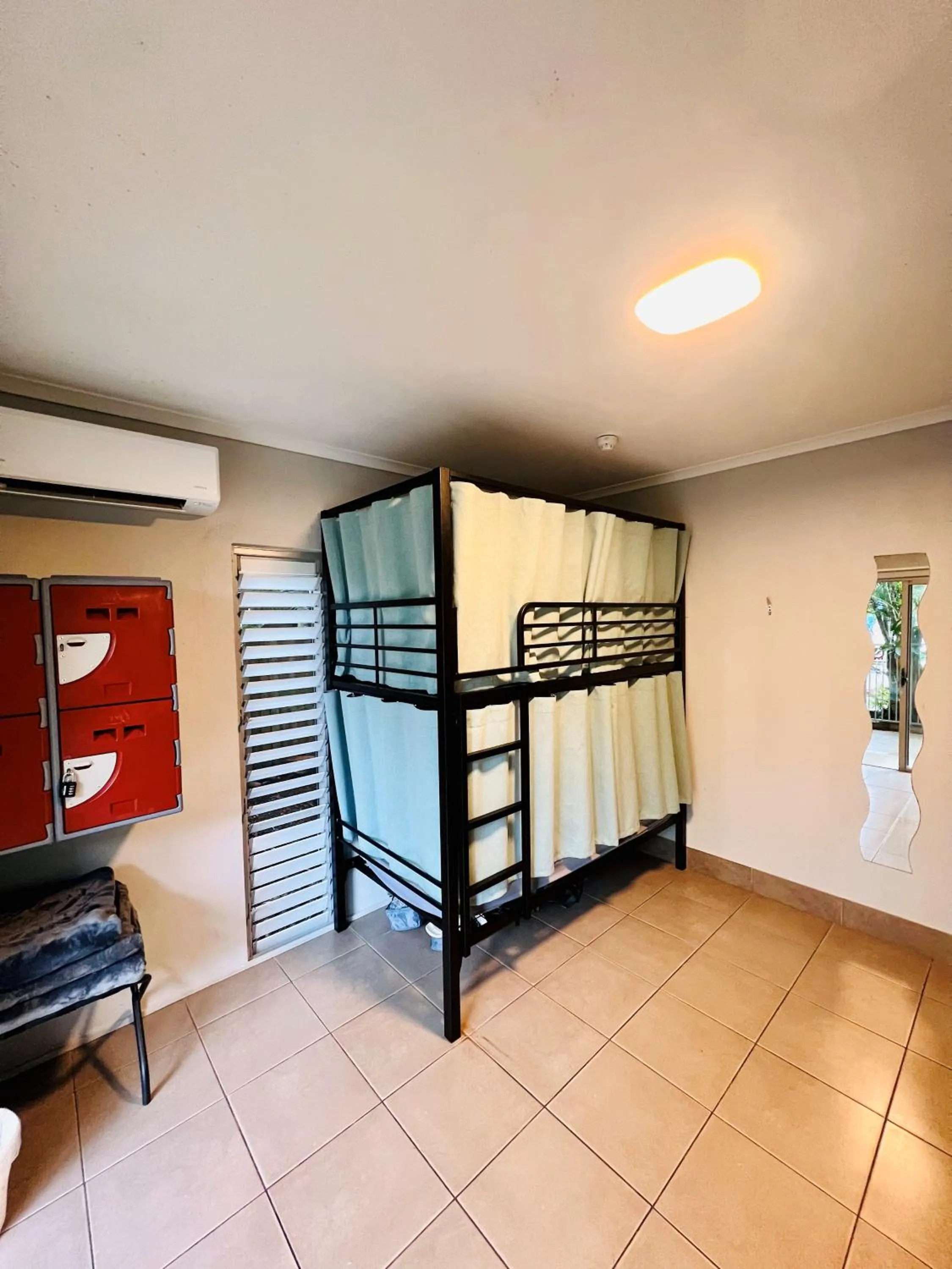 Bed in Noosa Flashpackers