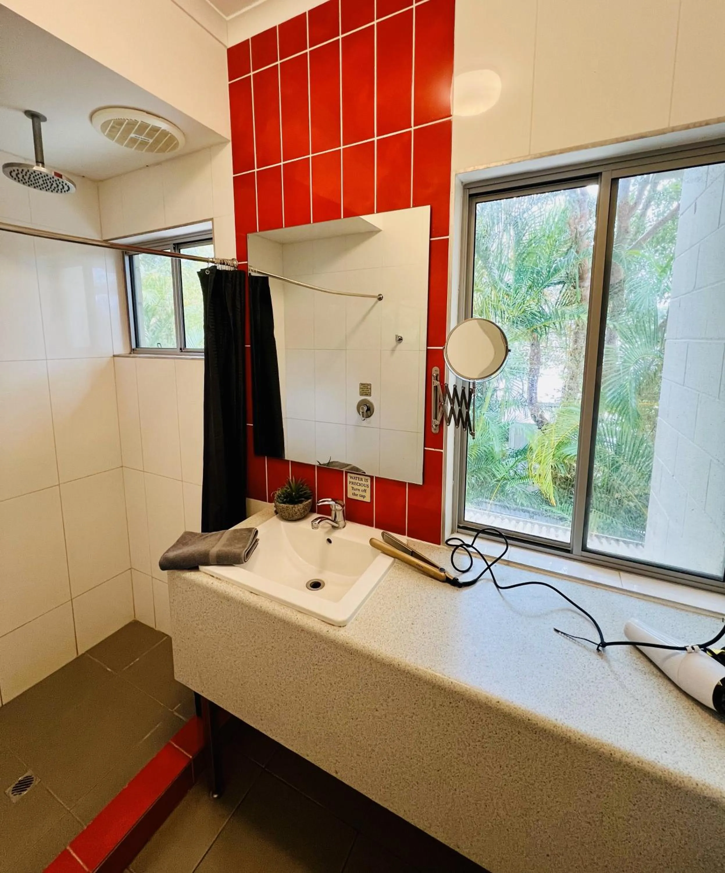 Bed in Noosa Flashpackers