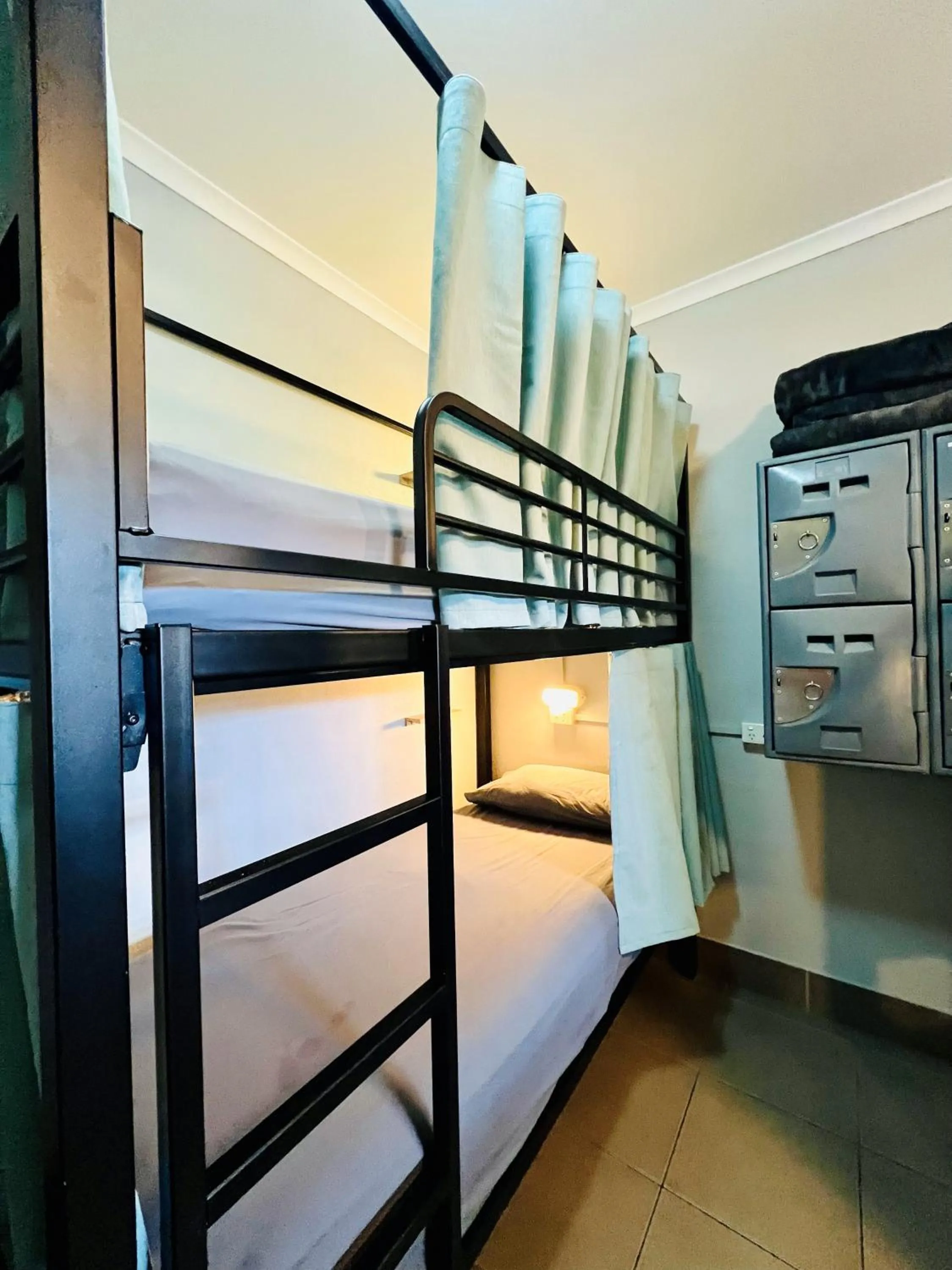 Bed in Noosa Flashpackers