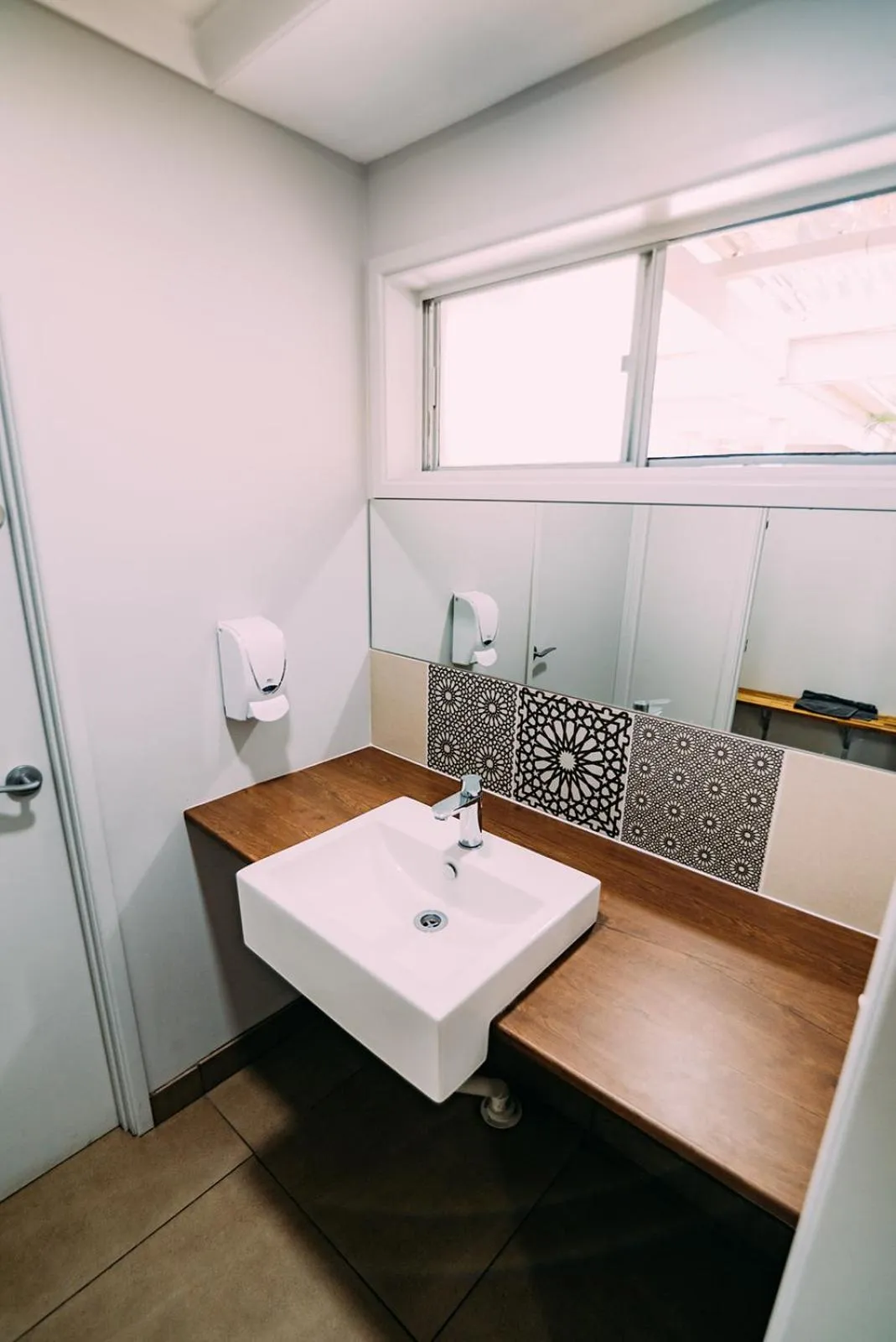 Bathroom in Noosa Flashpackers