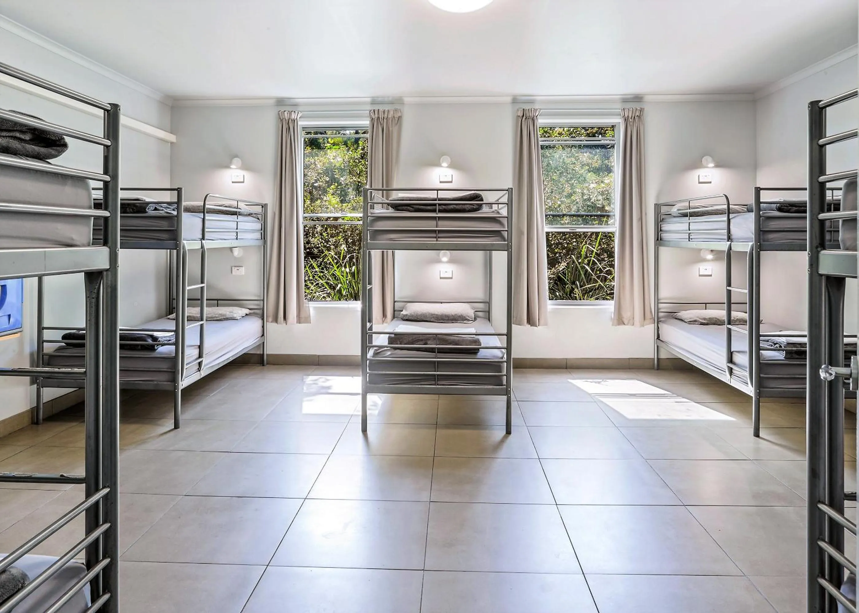 Bed in Noosa Flashpackers