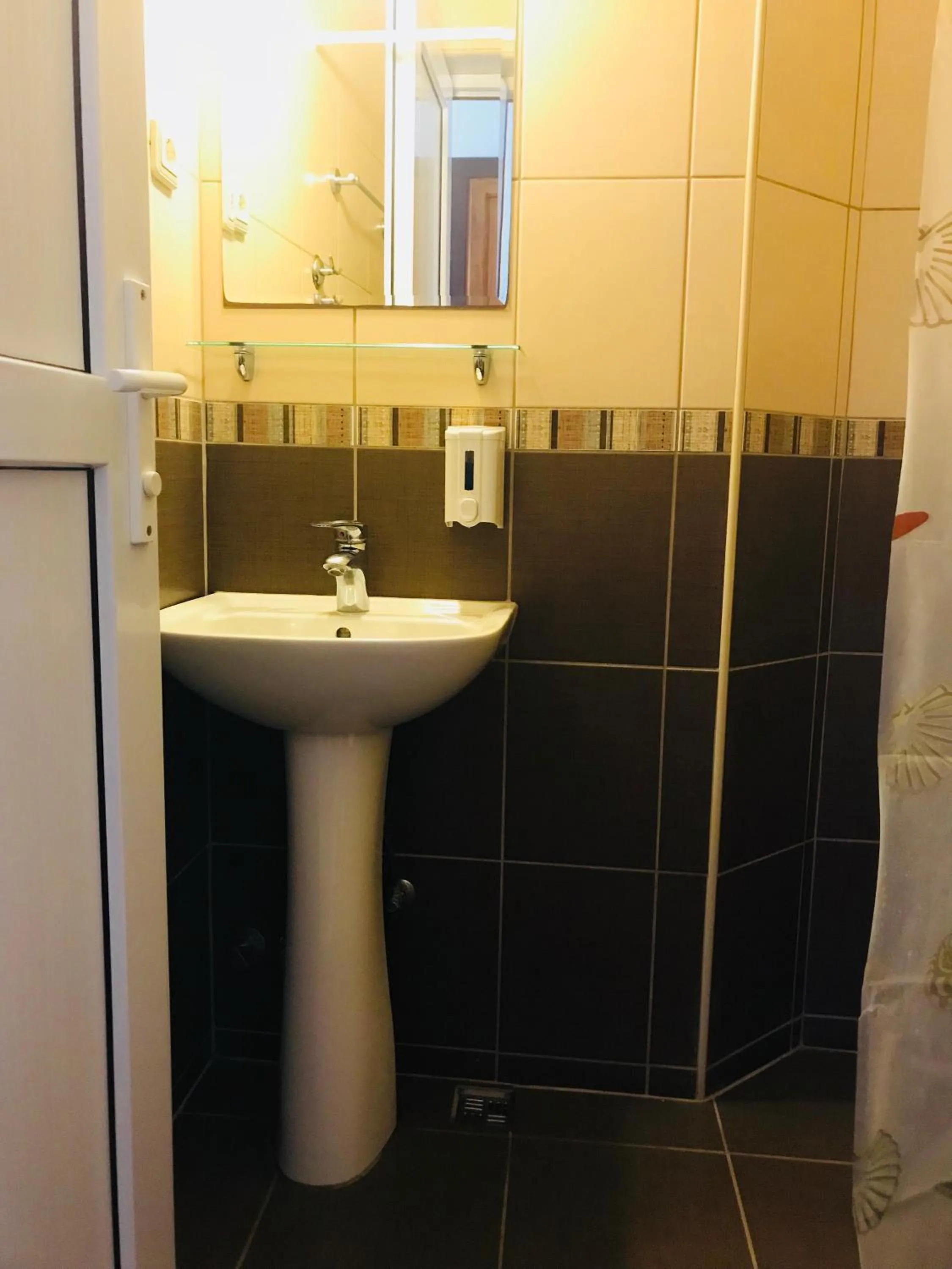 Bathroom in Cam Hotel