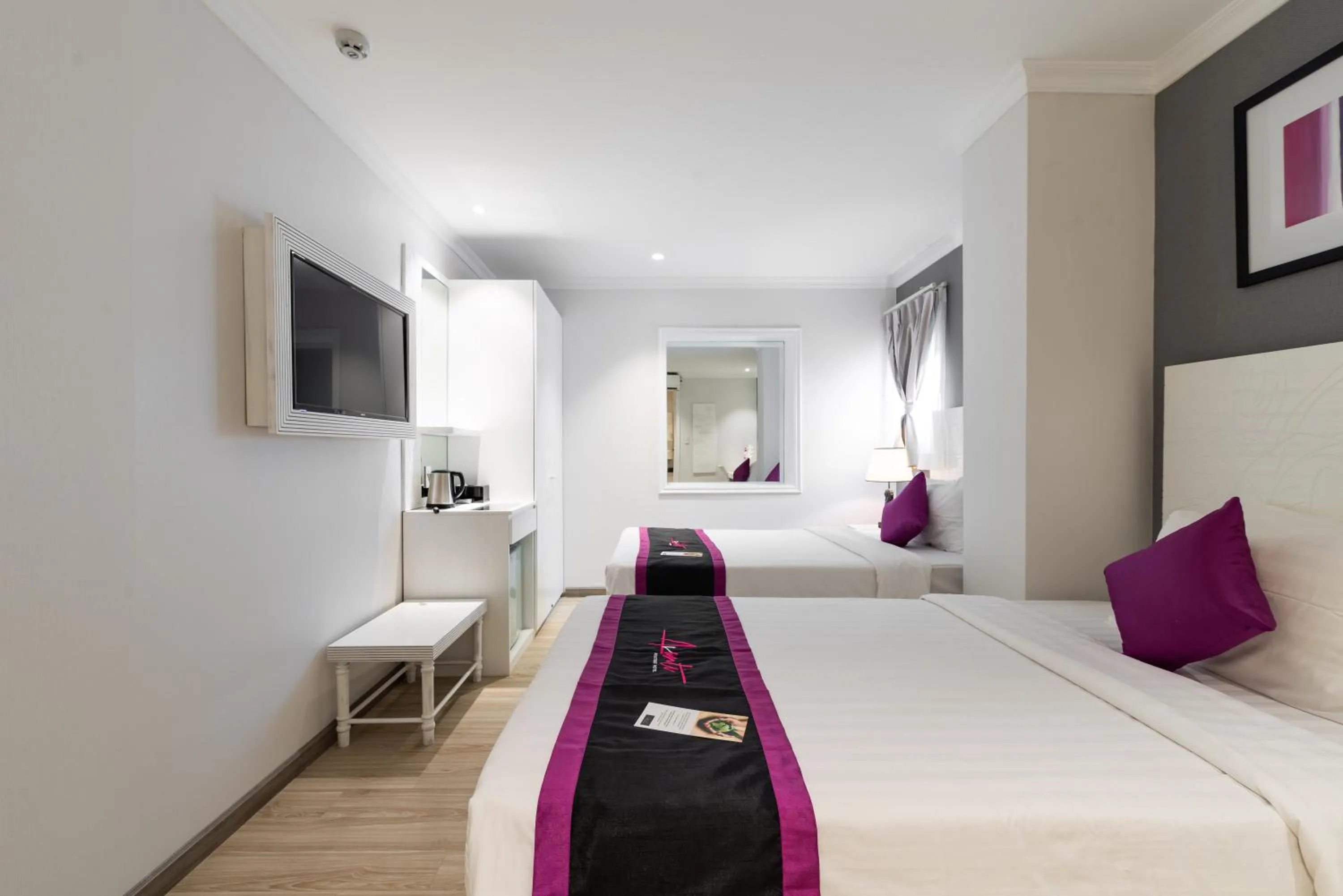 Bed in Avanti Boutique Hotel