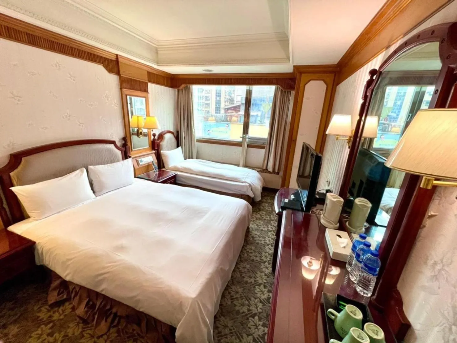 Bed in Meadow Hotel Taipei