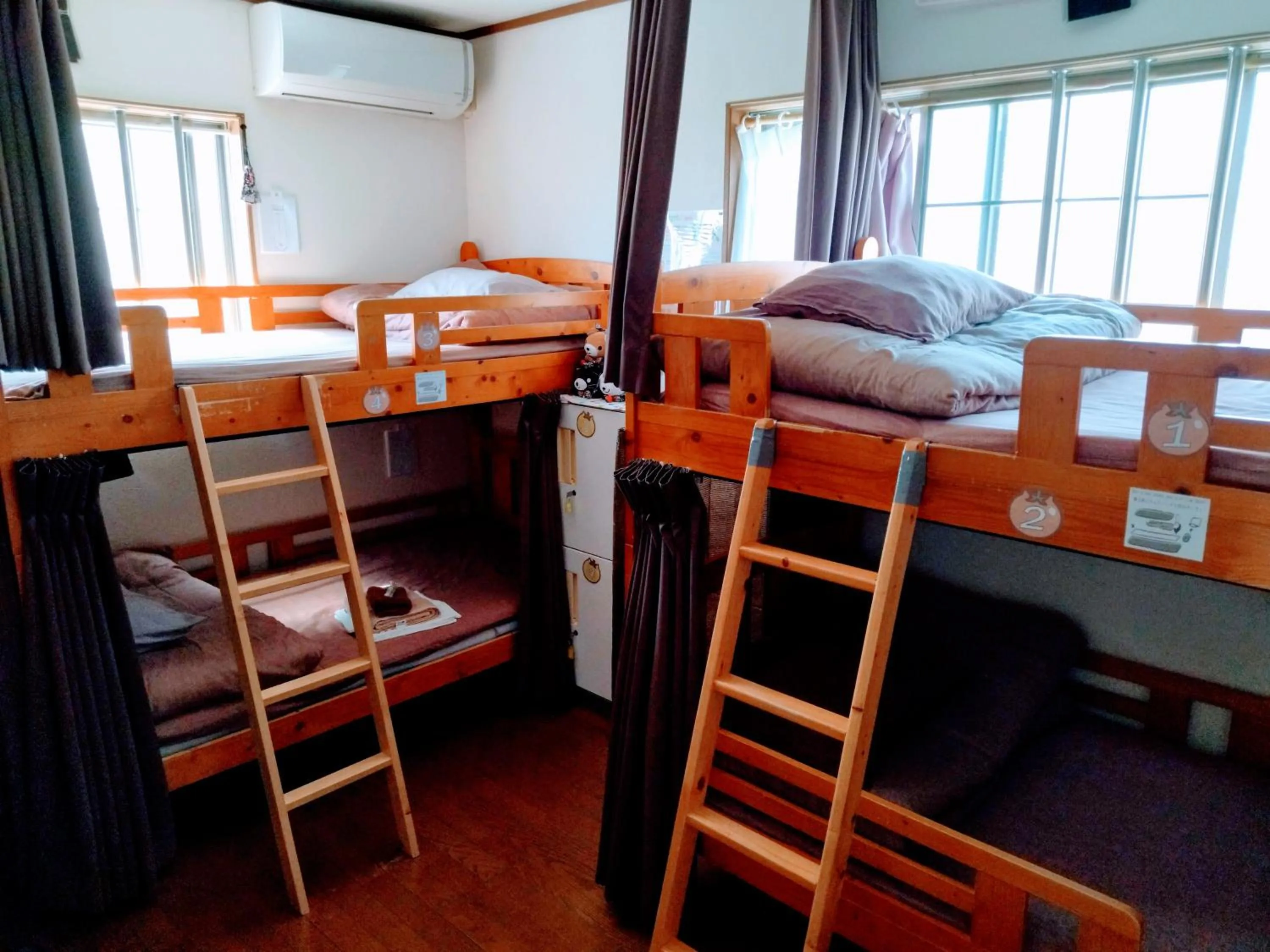 Photo of the whole room, Bed in Osaka Tomato Guesthouse