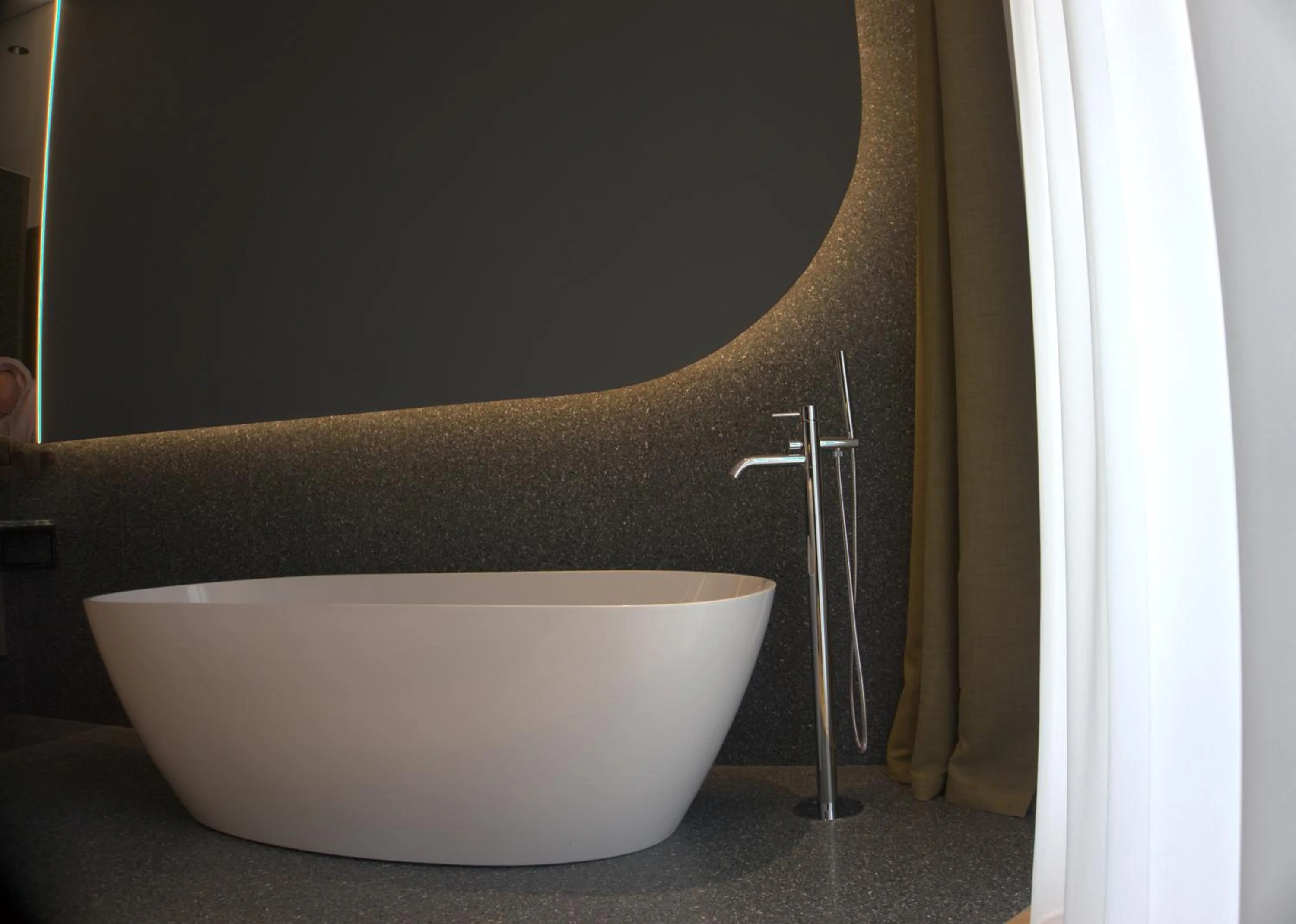 Bath in Hotel Ristorante Al Caminetto WorldHotels Crafted Adults Only