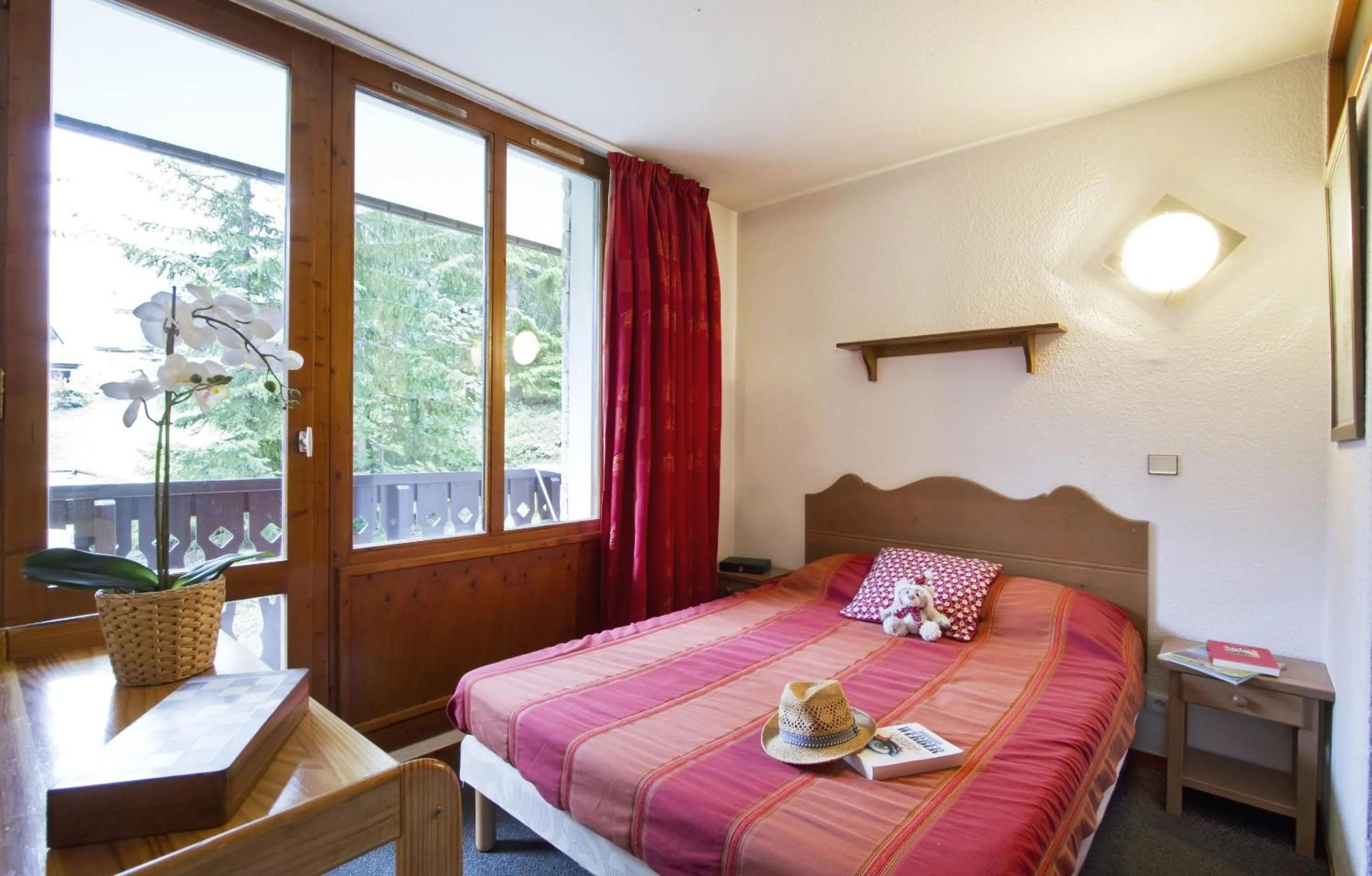 Bedroom, Bed in Résidence Odalys Les Hauts du Rogoney