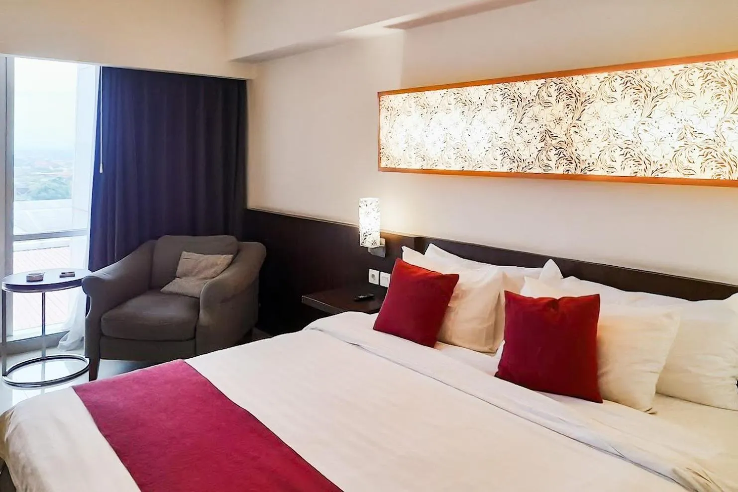 Bedroom, Bed in RedDoorz Plus at Hotel Lestari Karema Mamuju