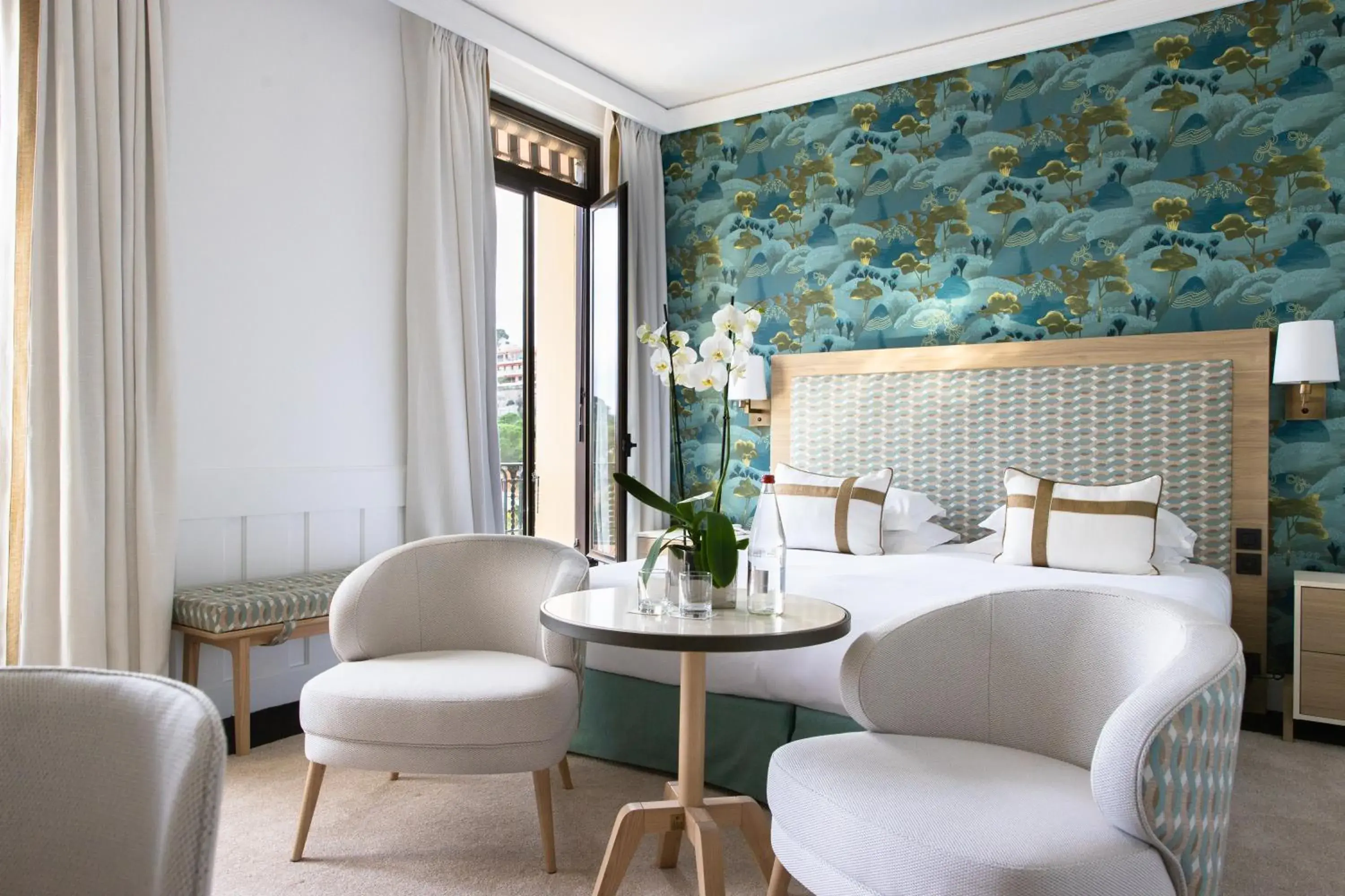 Deluxe Double or Twin Room with Sea View in Hotel Royal-Riviera Deluxe Double or Twin Room with Sea View in Hotel Royal-Riviera