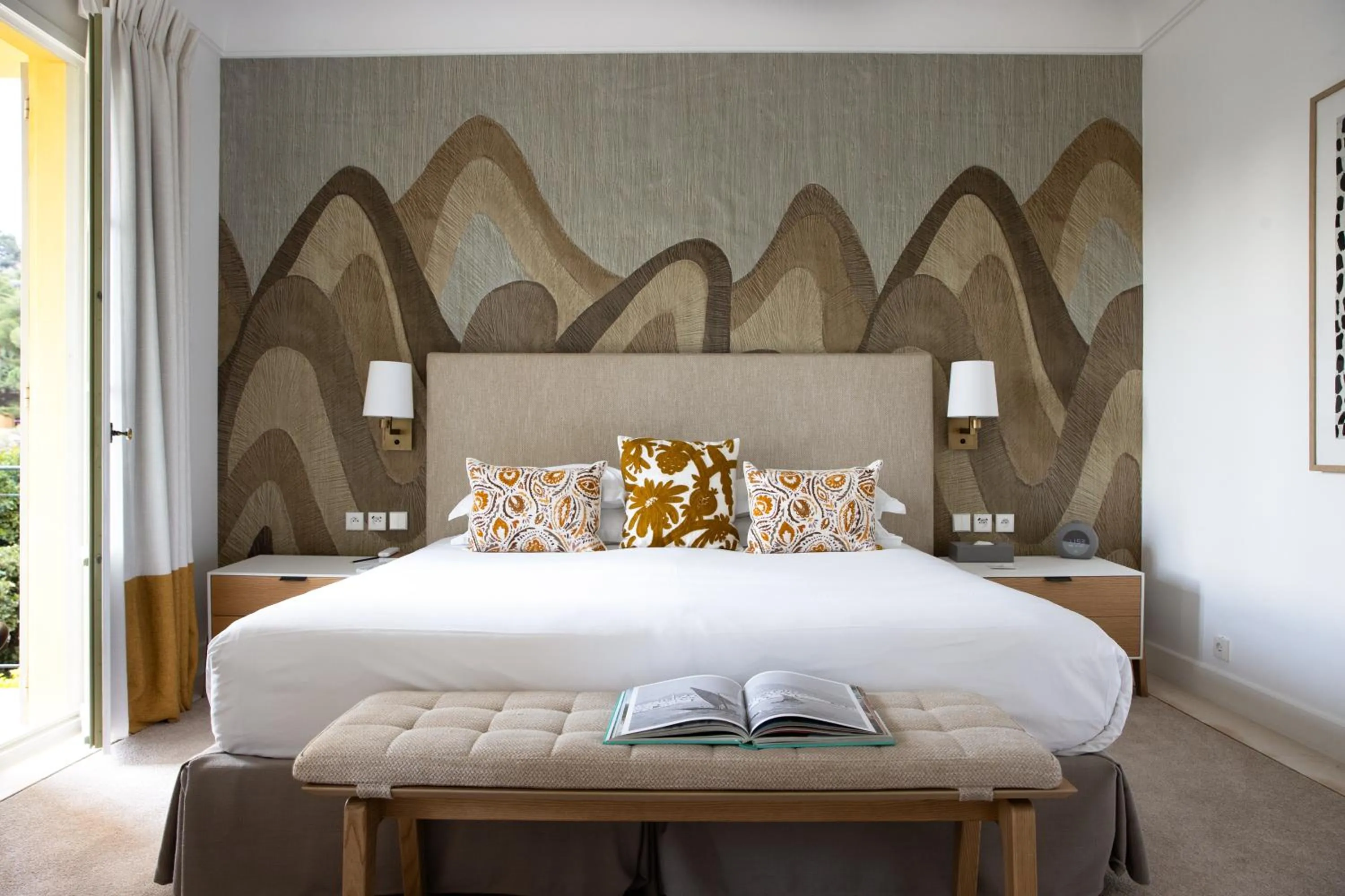 Photo of the whole room in Hotel Royal-Riviera