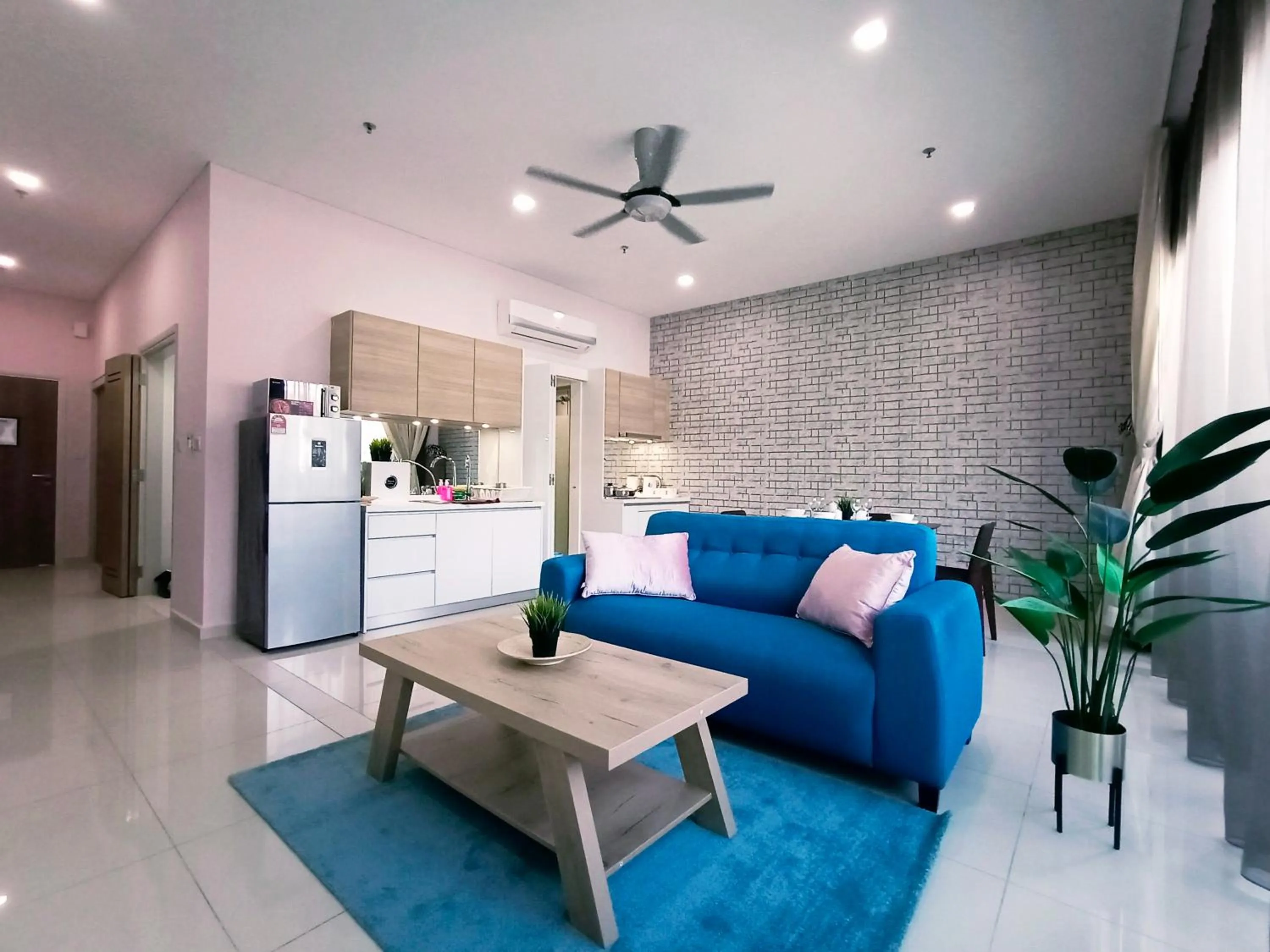 Kitchen or kitchenette in Plaza Arkadia Desa Parkcity by KLhomesweet