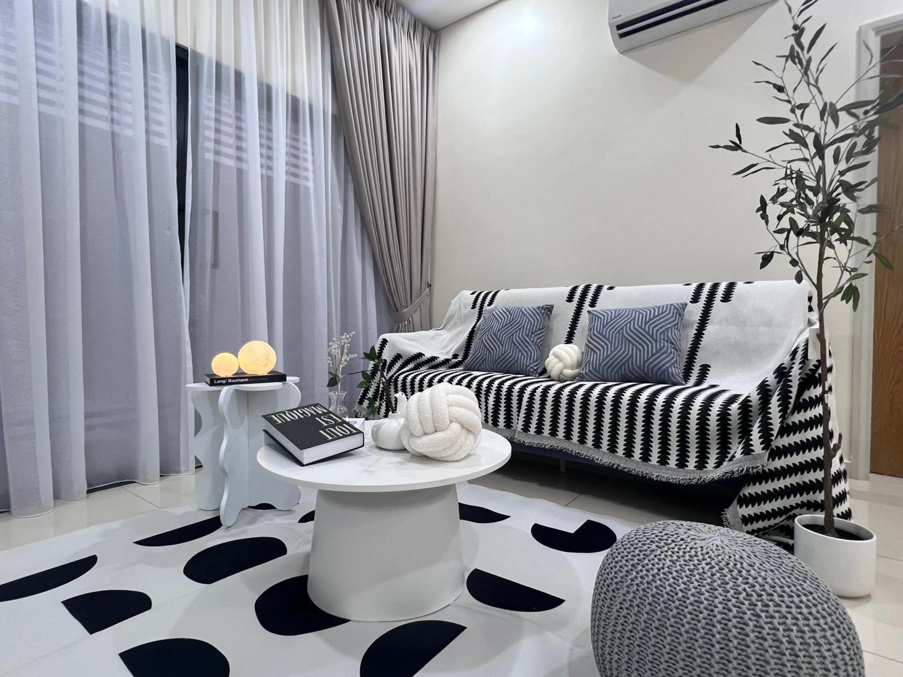 Living room in Plaza Arkadia Desa Parkcity by KLhomesweet