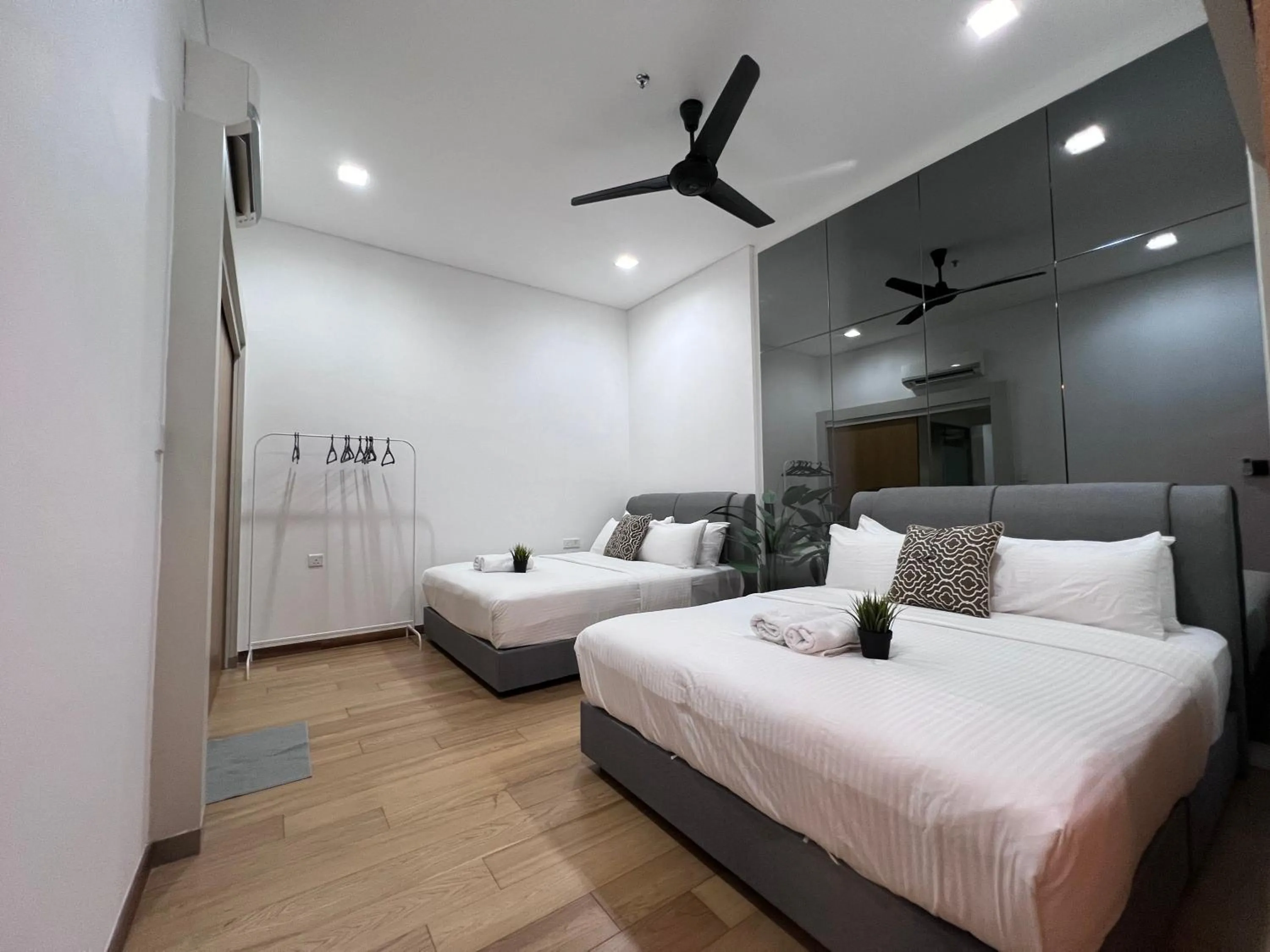 Bedroom, Bed in Plaza Arkadia Desa Parkcity by KLhomesweet