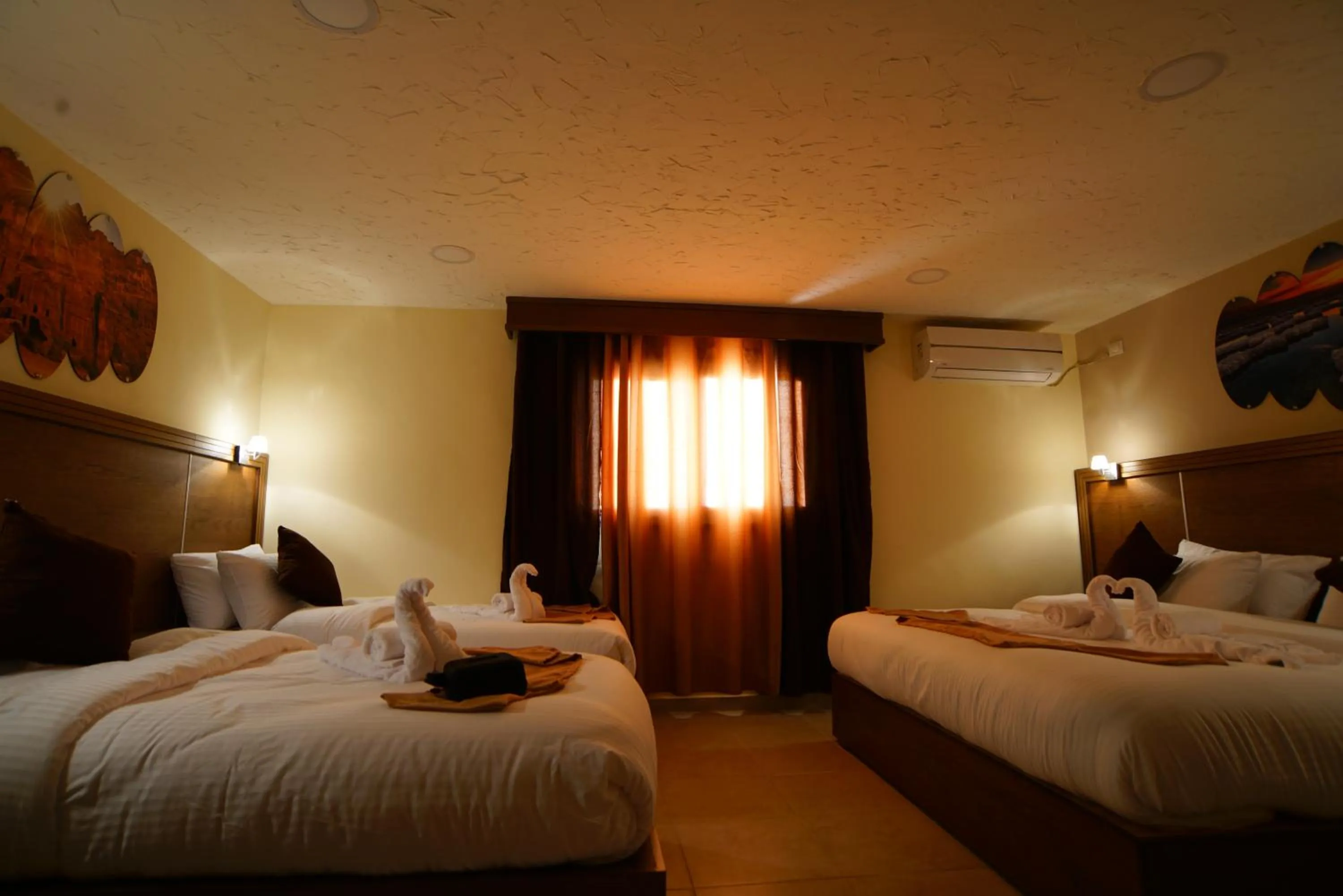 Photo of the whole room, Bed in Petra Aretas Hotel