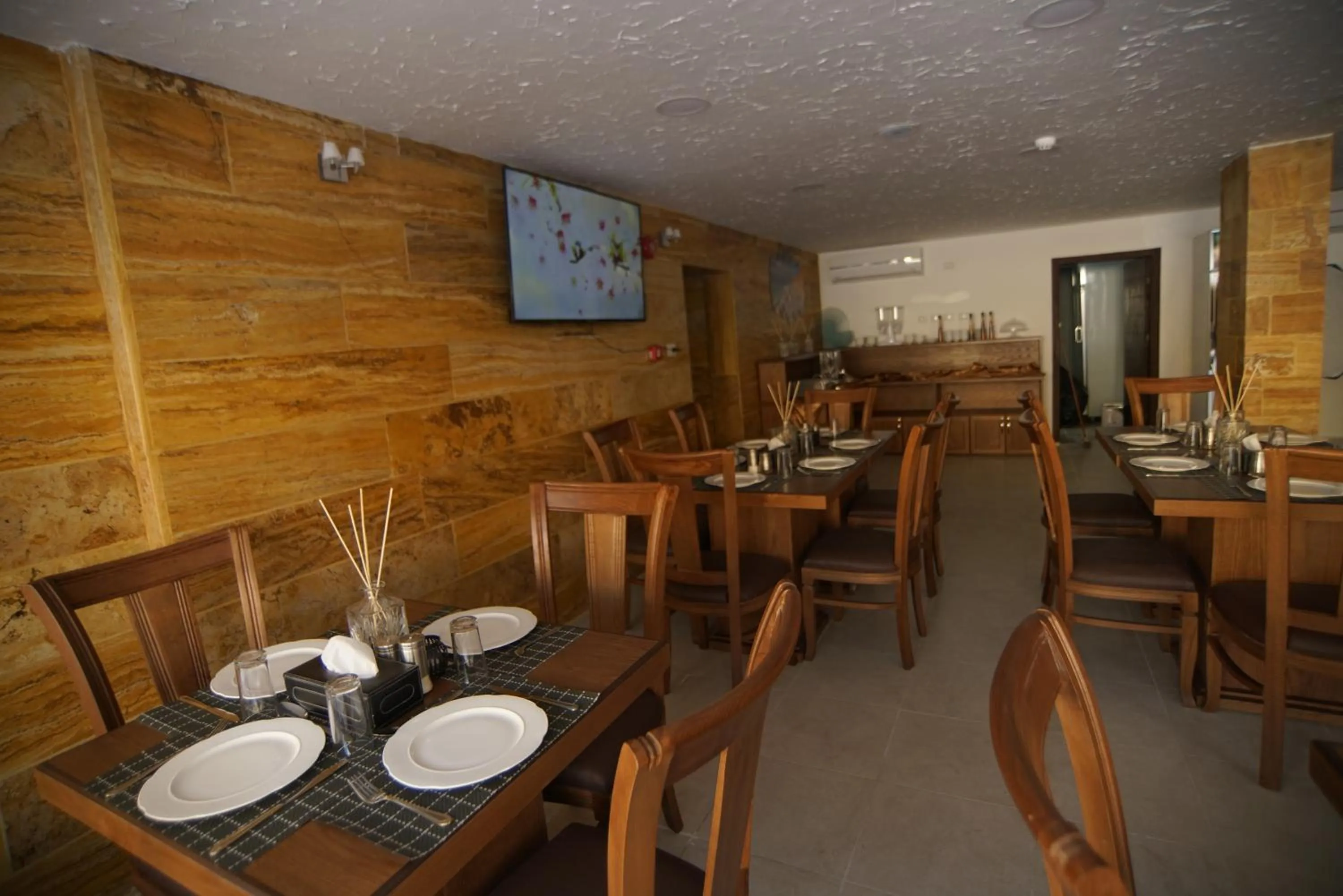 Restaurant/places to eat in Petra Aretas Hotel