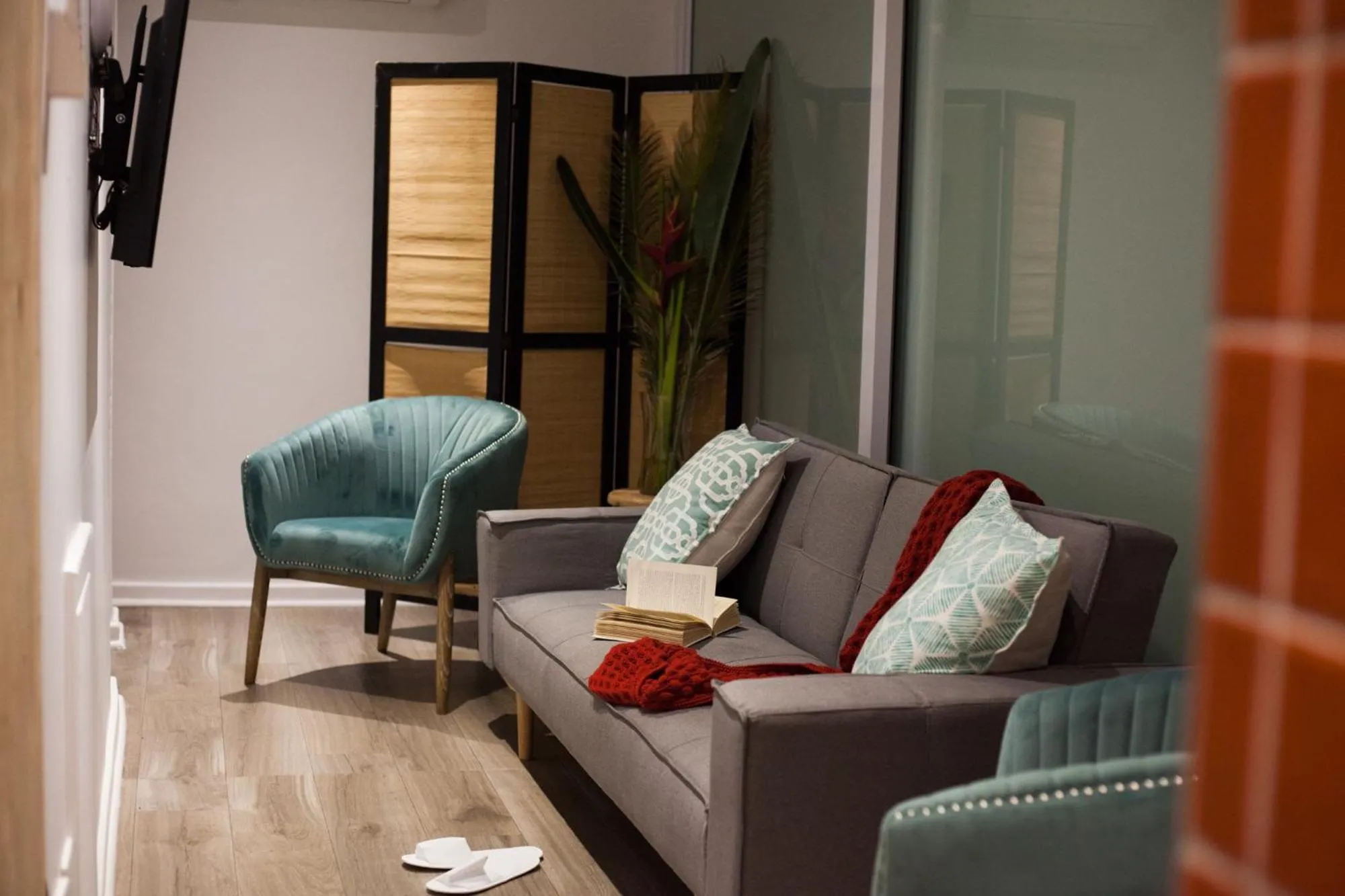 Seating area in Mister C