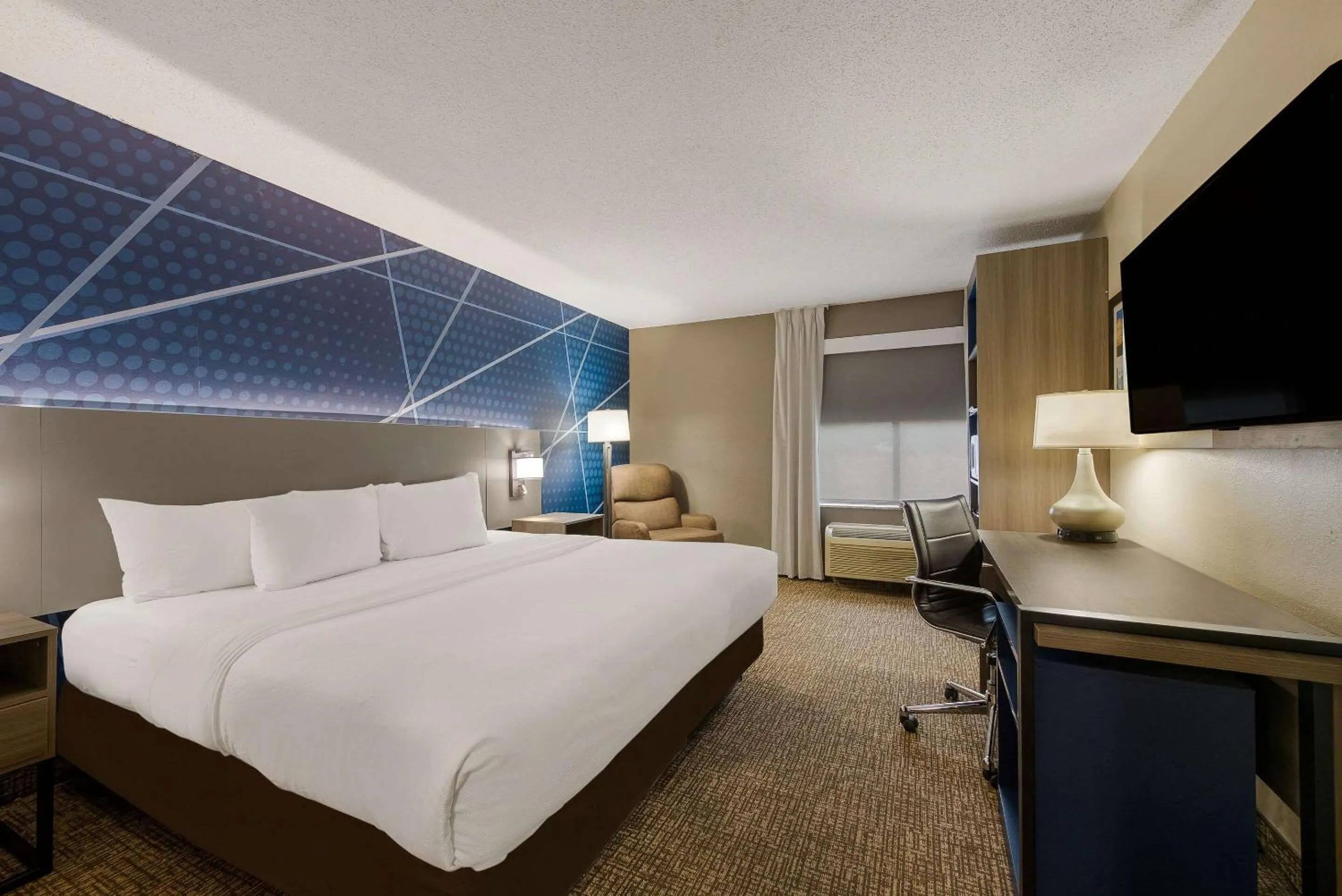 Bedroom, Bed in Comfort Inn Fayetteville I-95