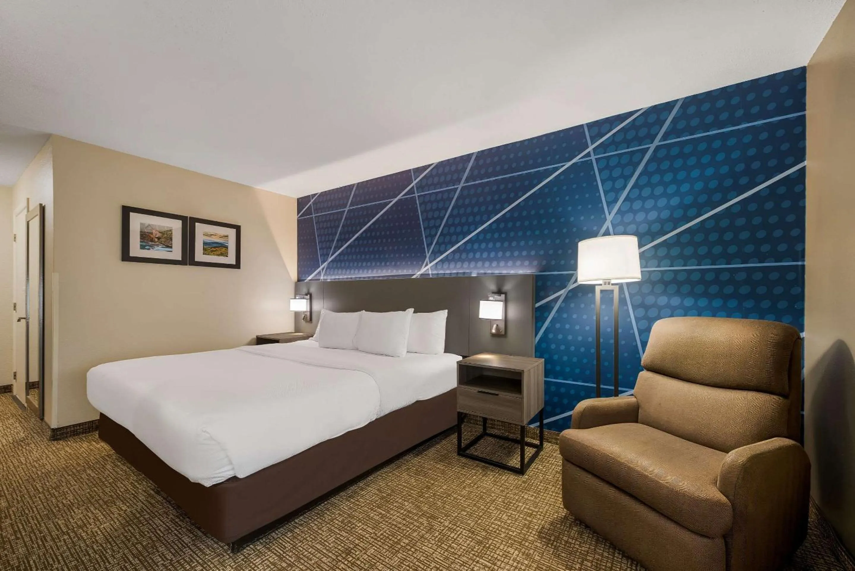 Bedroom, Bed in Comfort Inn Fayetteville I-95