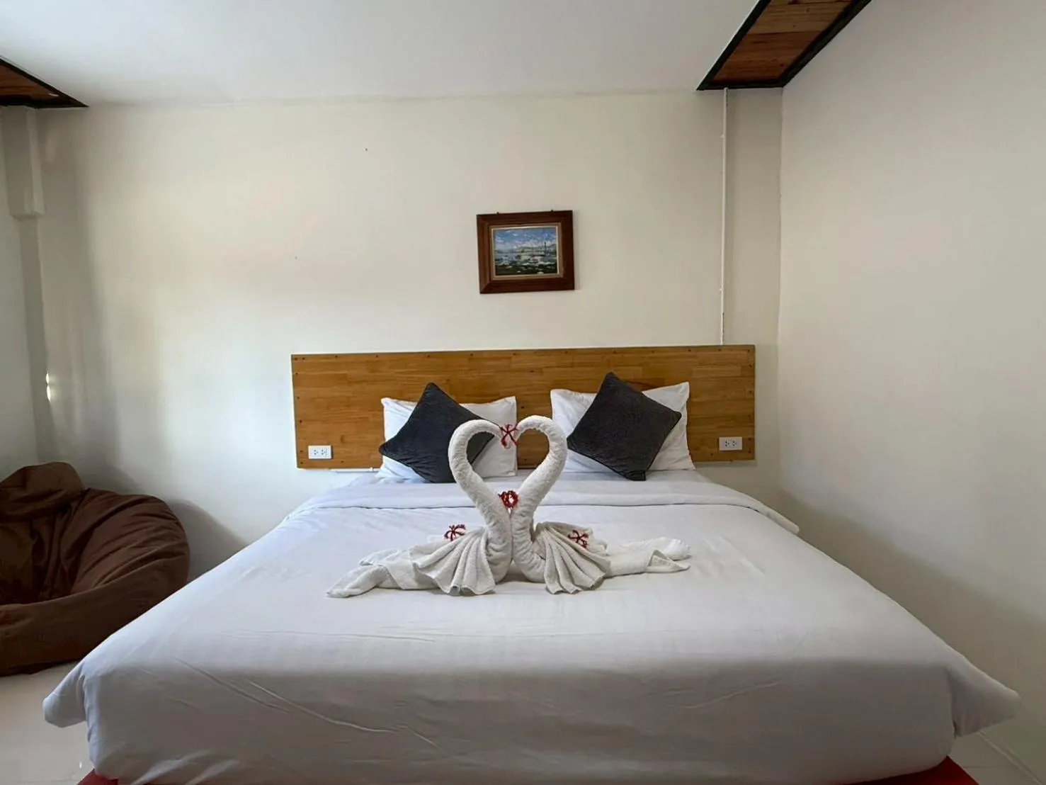 Bed in Mookboonchu Guesthouse ,Kohmook Trang