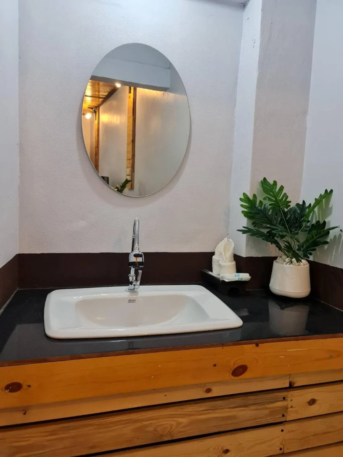 Bathroom in Mookboonchu Guesthouse ,Kohmook Trang