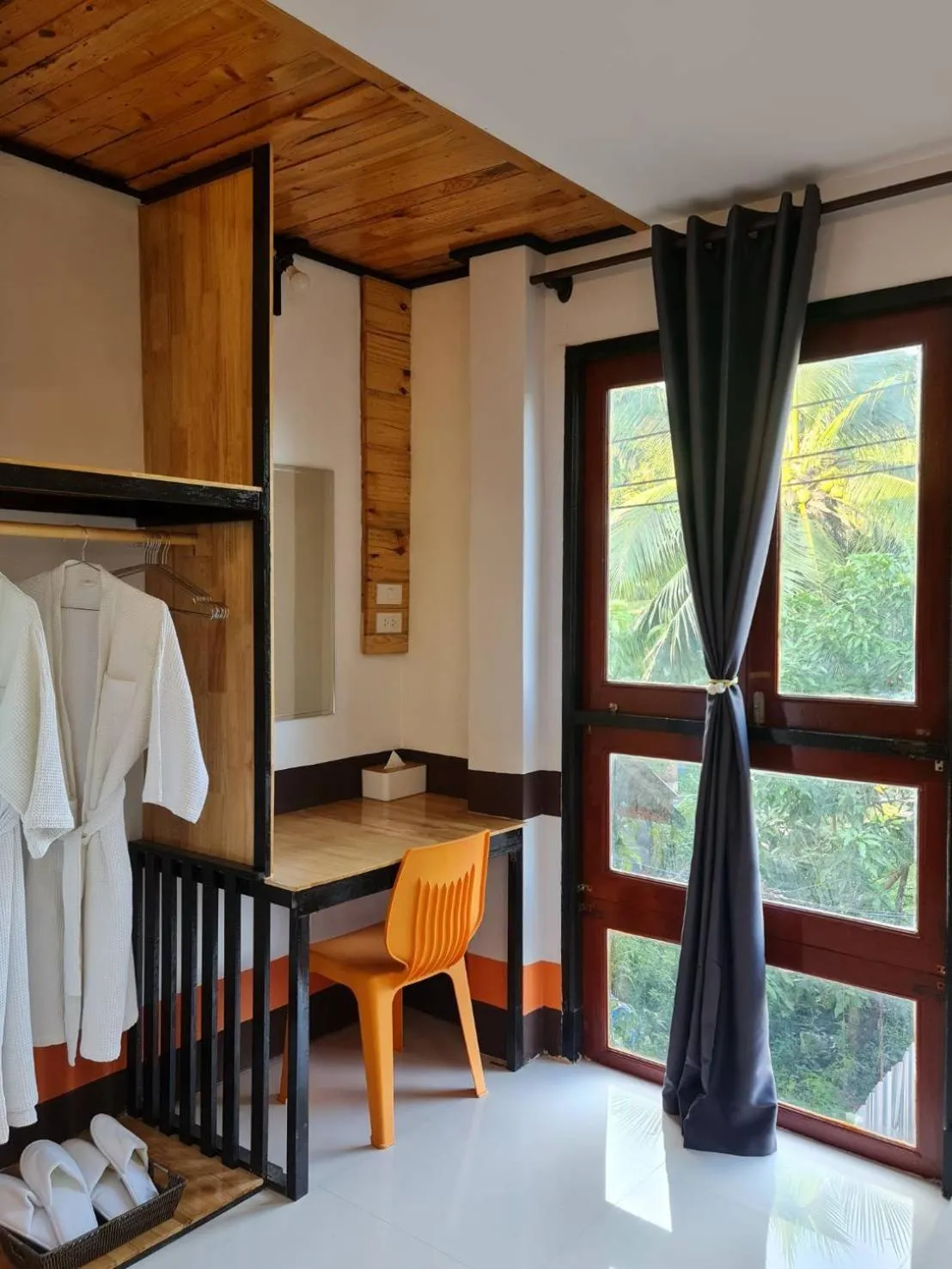 Bed in Mookboonchu Guesthouse ,Kohmook Trang