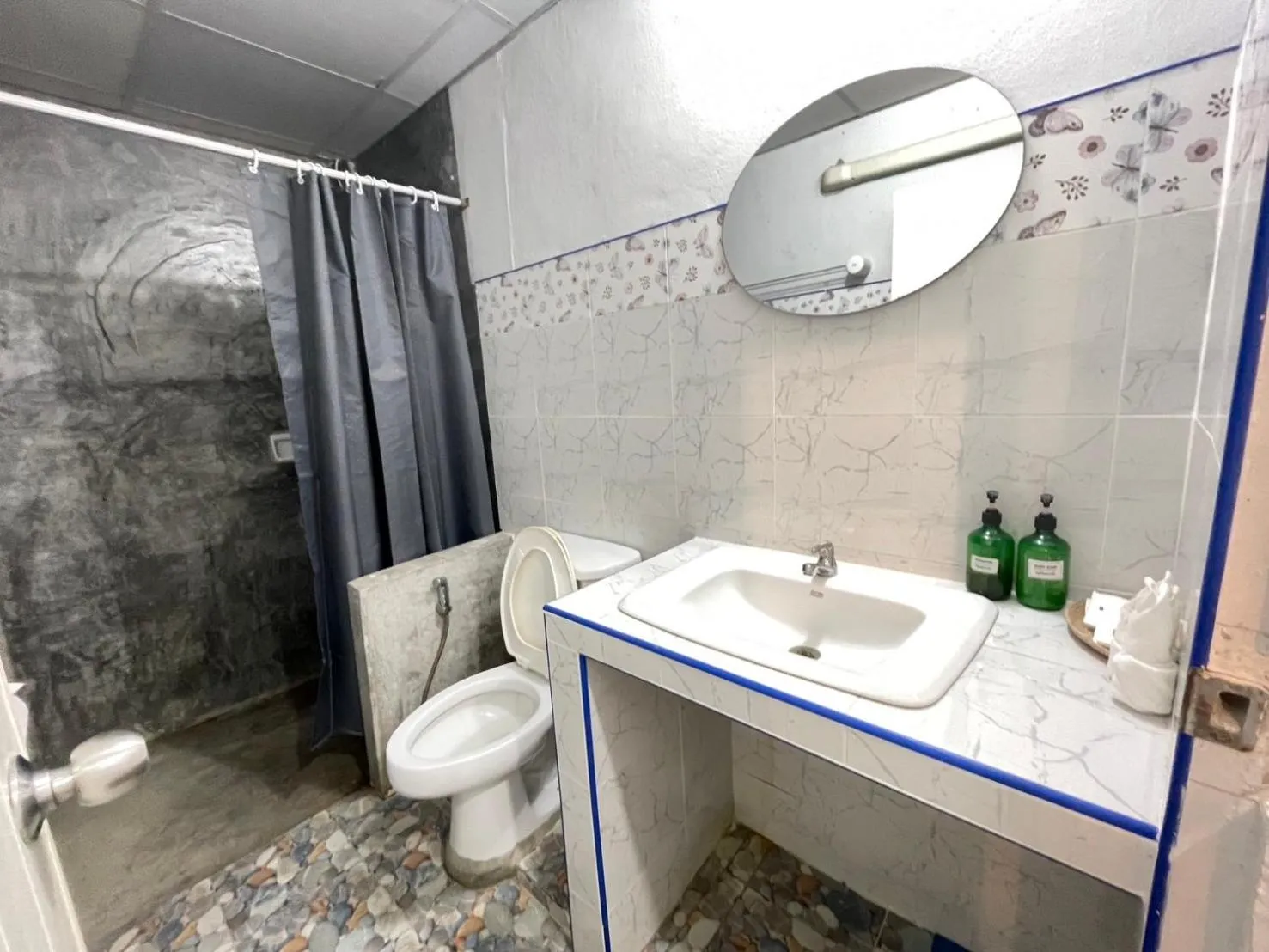 Toilet in Mookboonchu Guesthouse ,Kohmook Trang