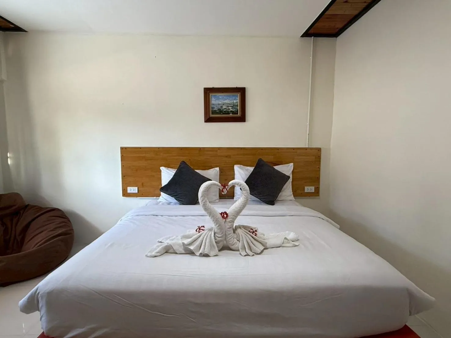 Photo of the whole room, Bed in Mookboonchu Guesthouse ,Kohmook Trang