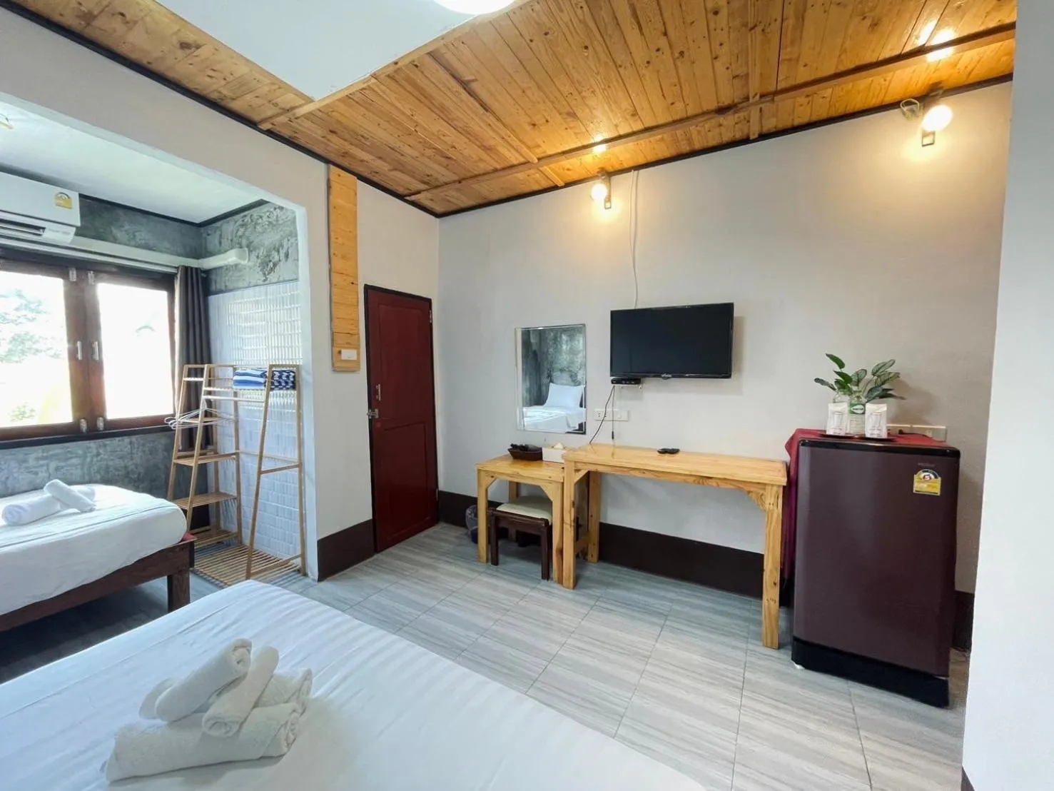 Bed in Mookboonchu Guesthouse ,Kohmook Trang