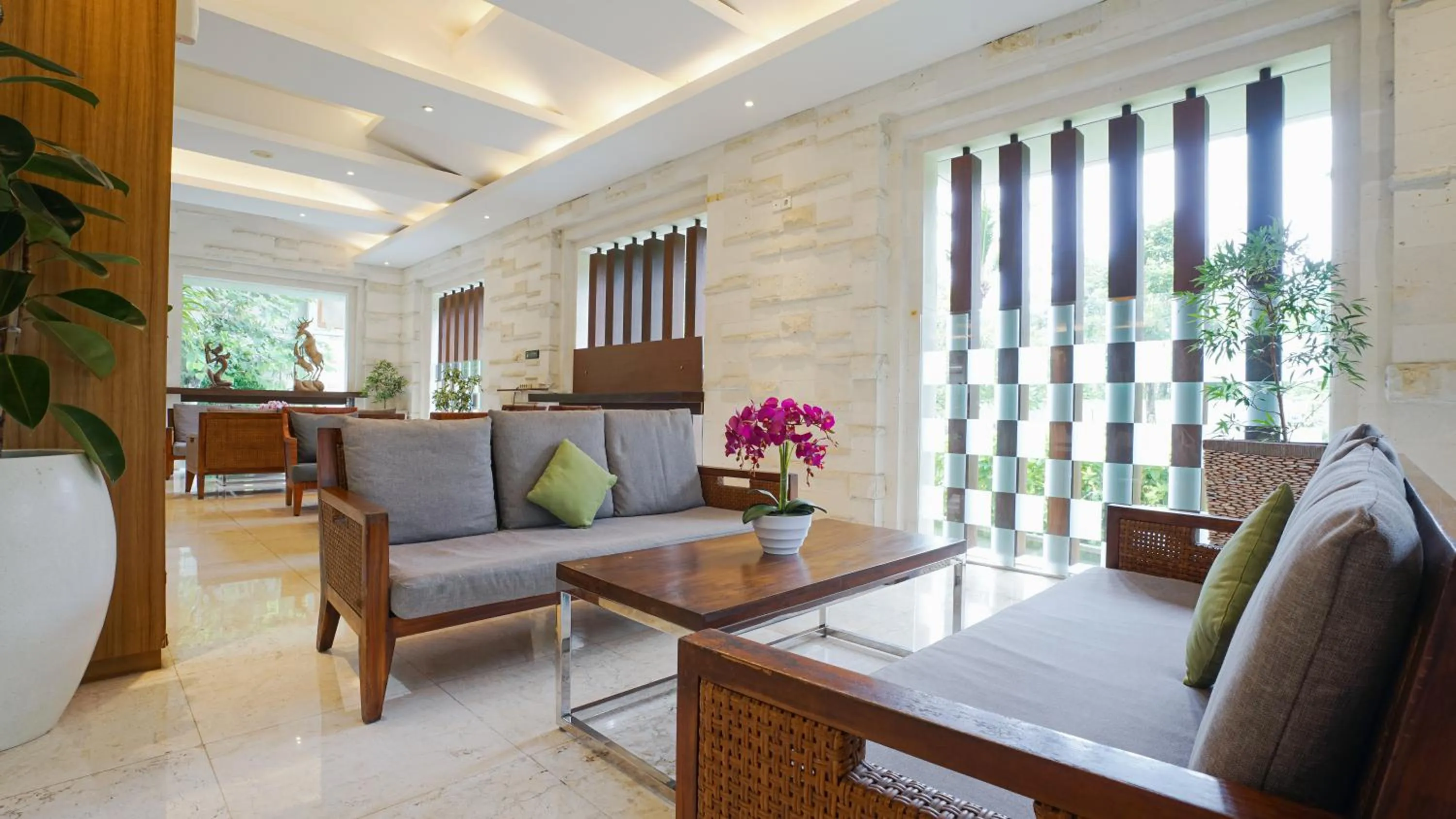 Grand Whiz Hotel Nusa Dua Bali