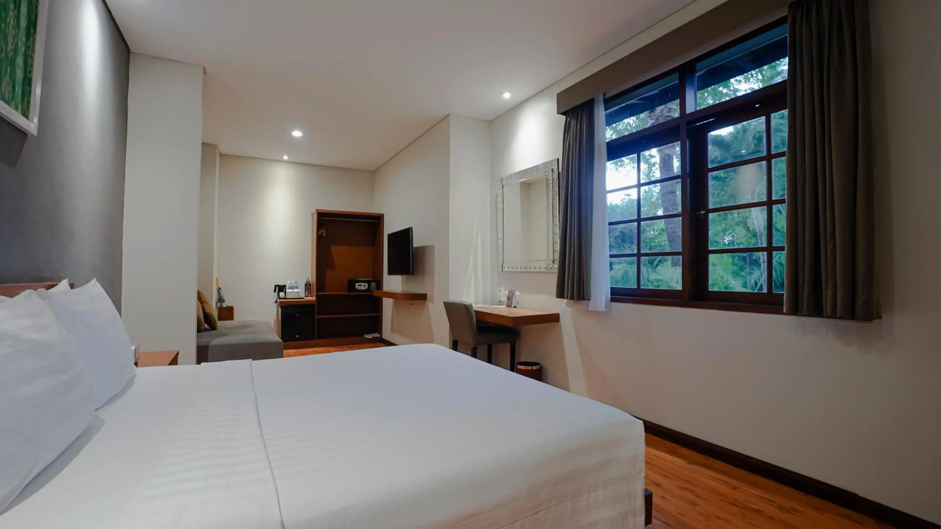 Grand Deluxe Double Room in Grand Whiz Hotel Nusa Dua Bali Grand Deluxe Double Room in Grand Whiz Hotel Nusa Dua Bali
