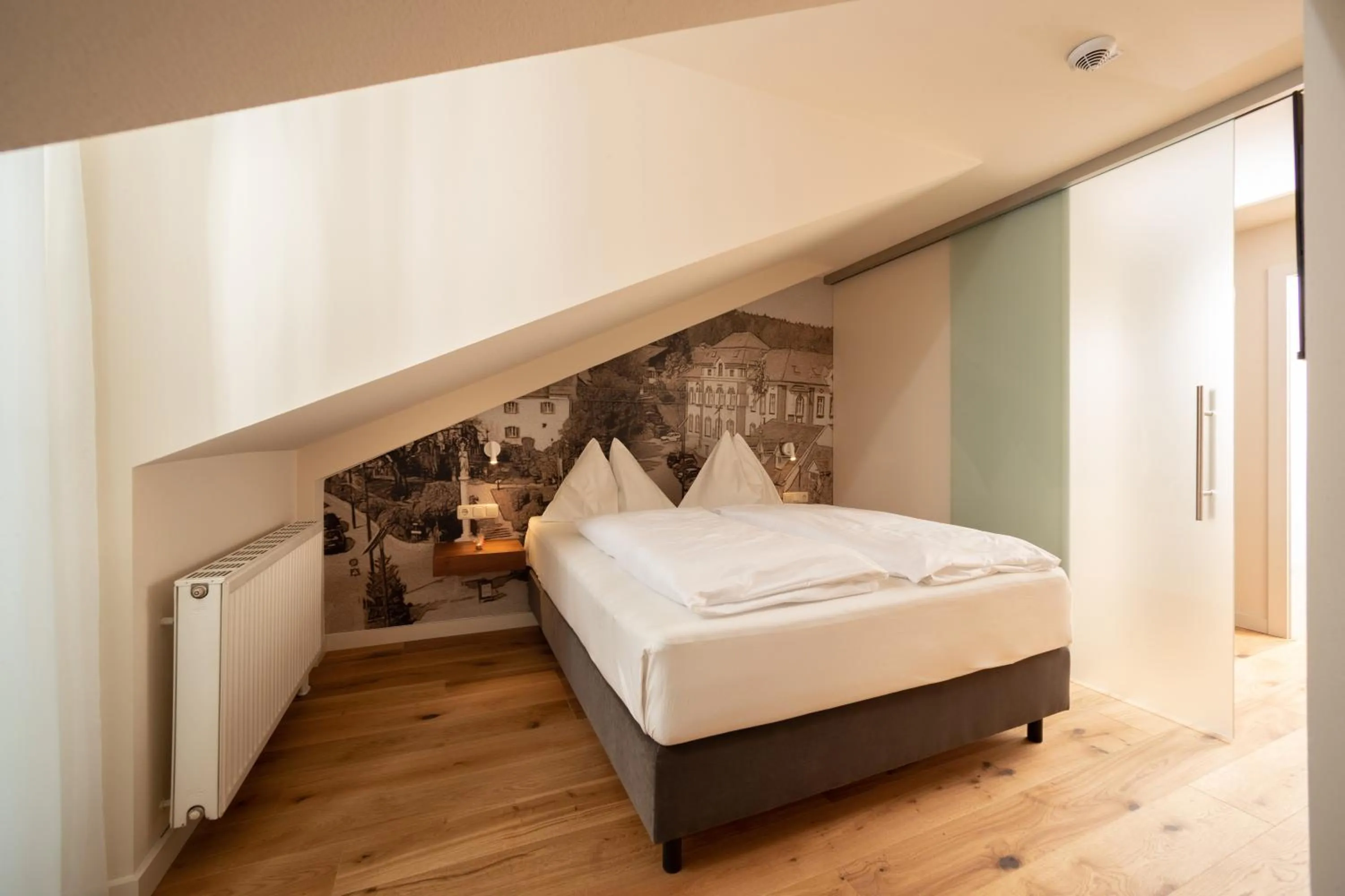 Bedroom, Bed in Hotel-Restaurant Allmer