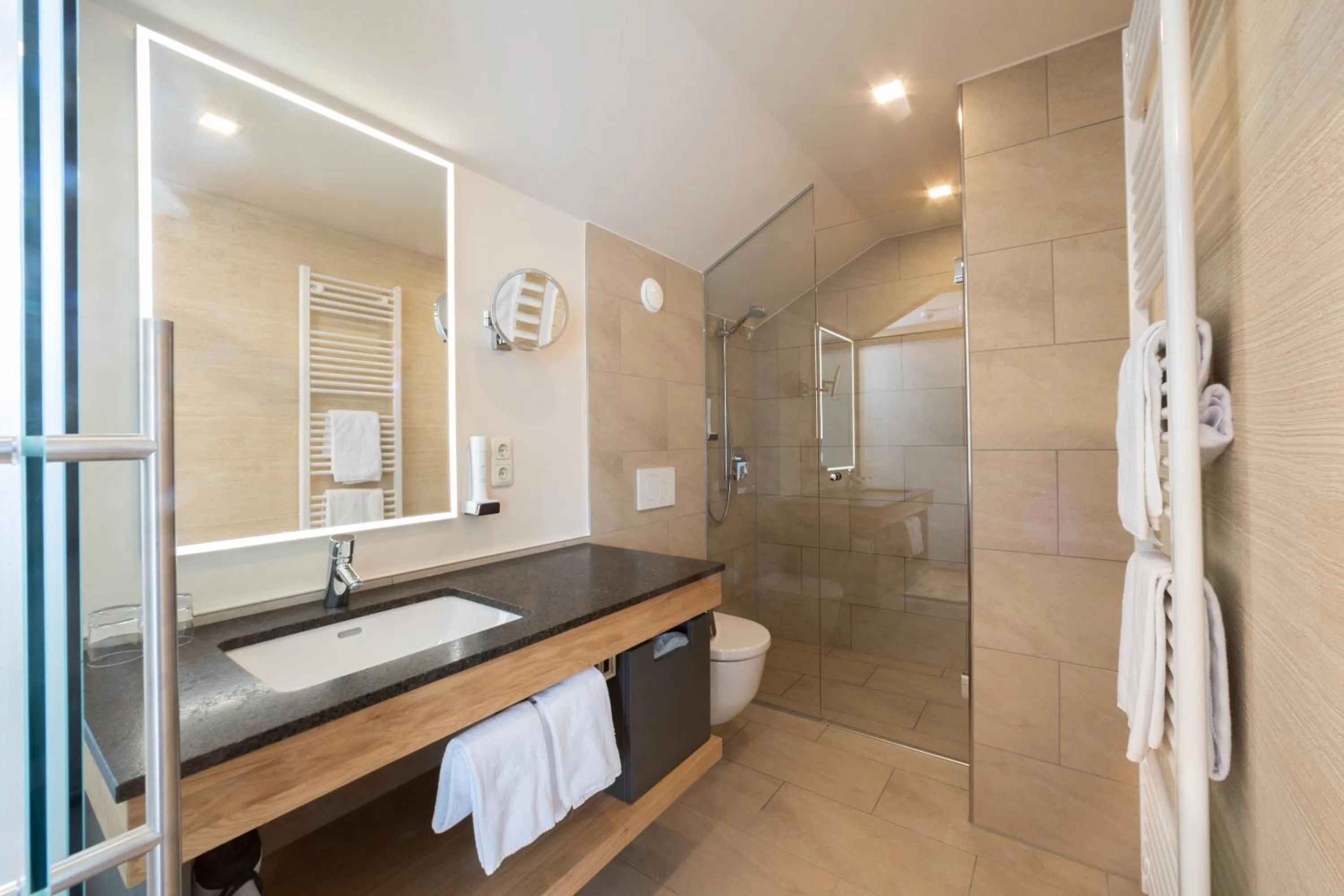 Bathroom in Hotel-Restaurant Allmer