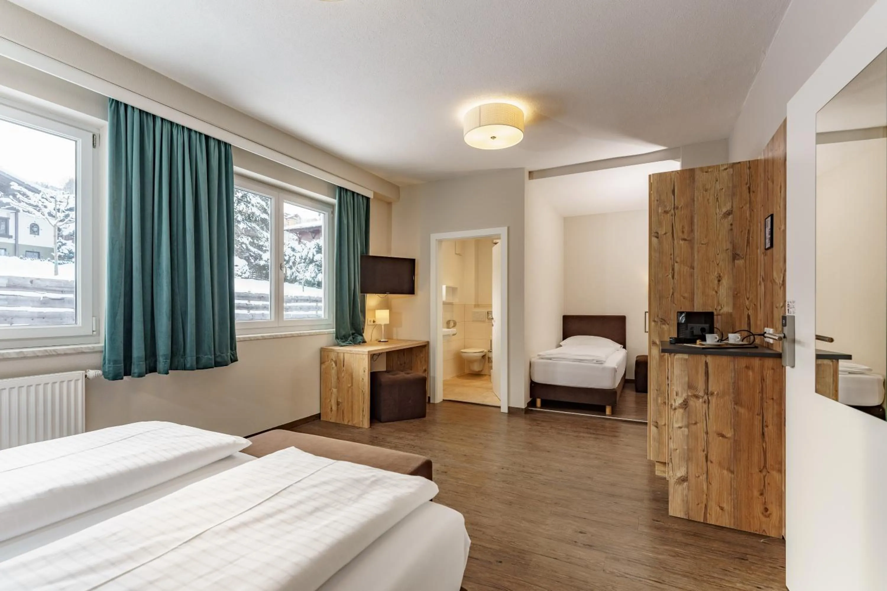 Triple Room in Landhaus Hubertus Wellness & Breakfast