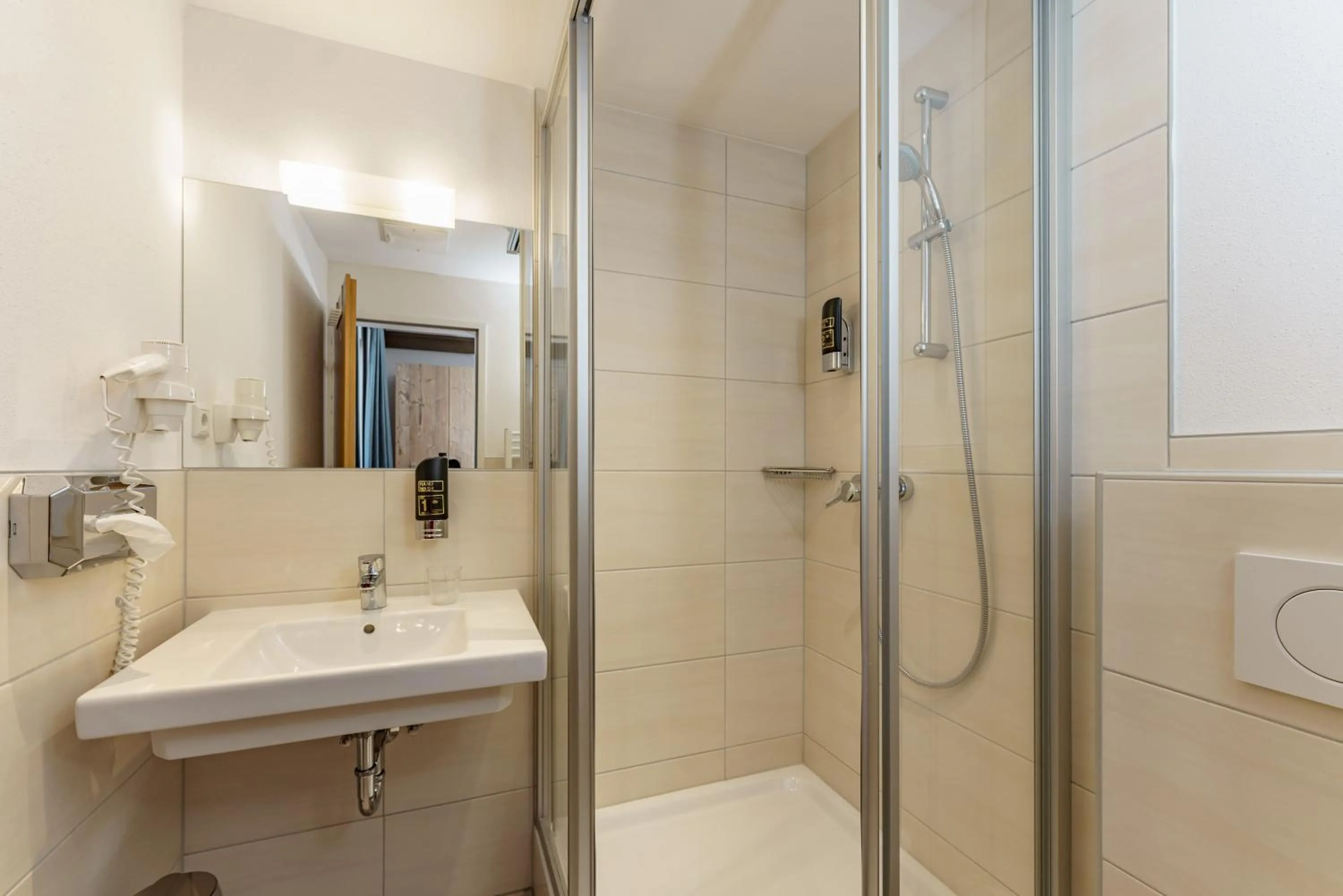 Photo of the whole room in Landhaus Hubertus Wellness & Breakfast