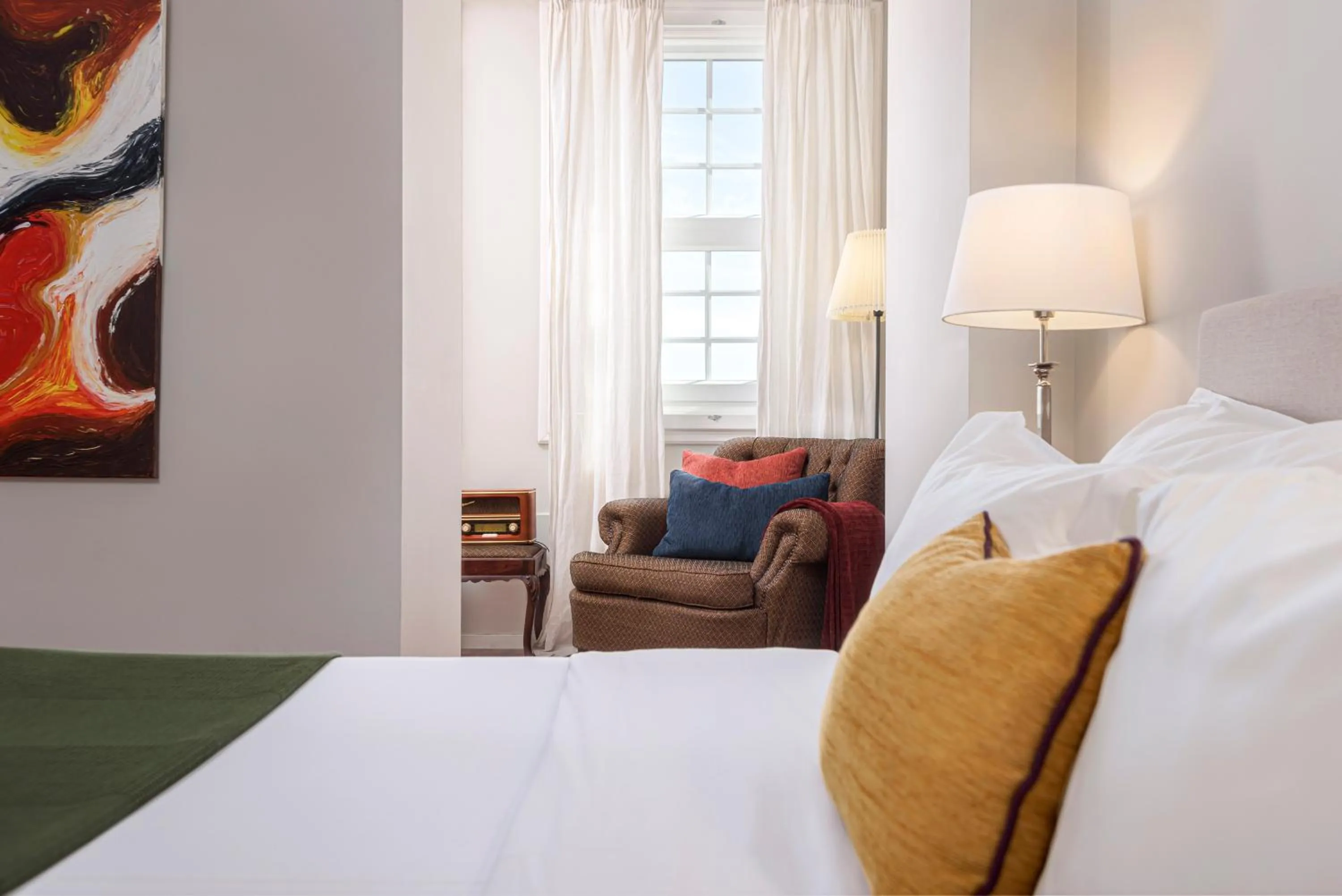 Bedroom, Bed in B The Guest Downtown