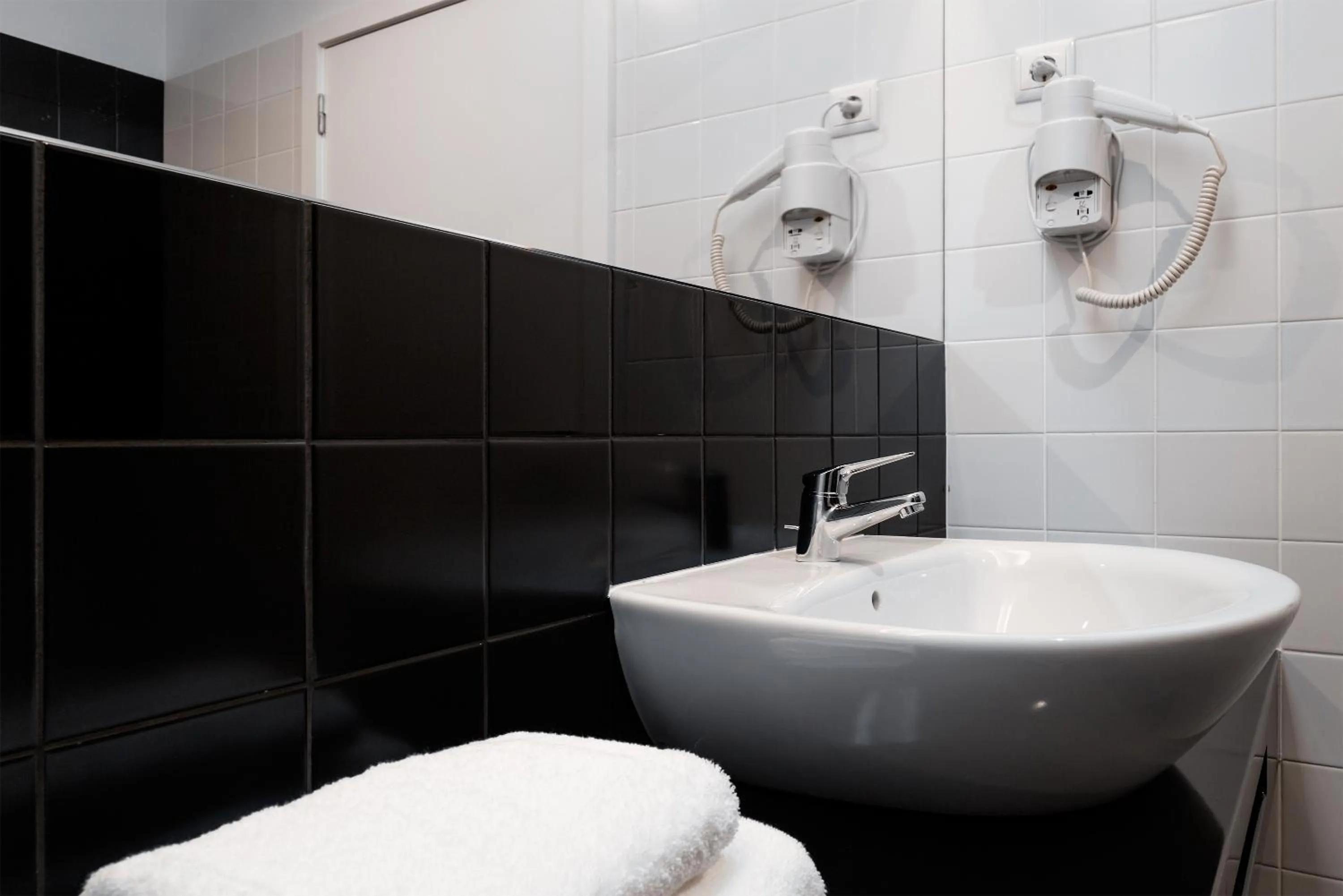 Bathroom in B The Guest Downtown