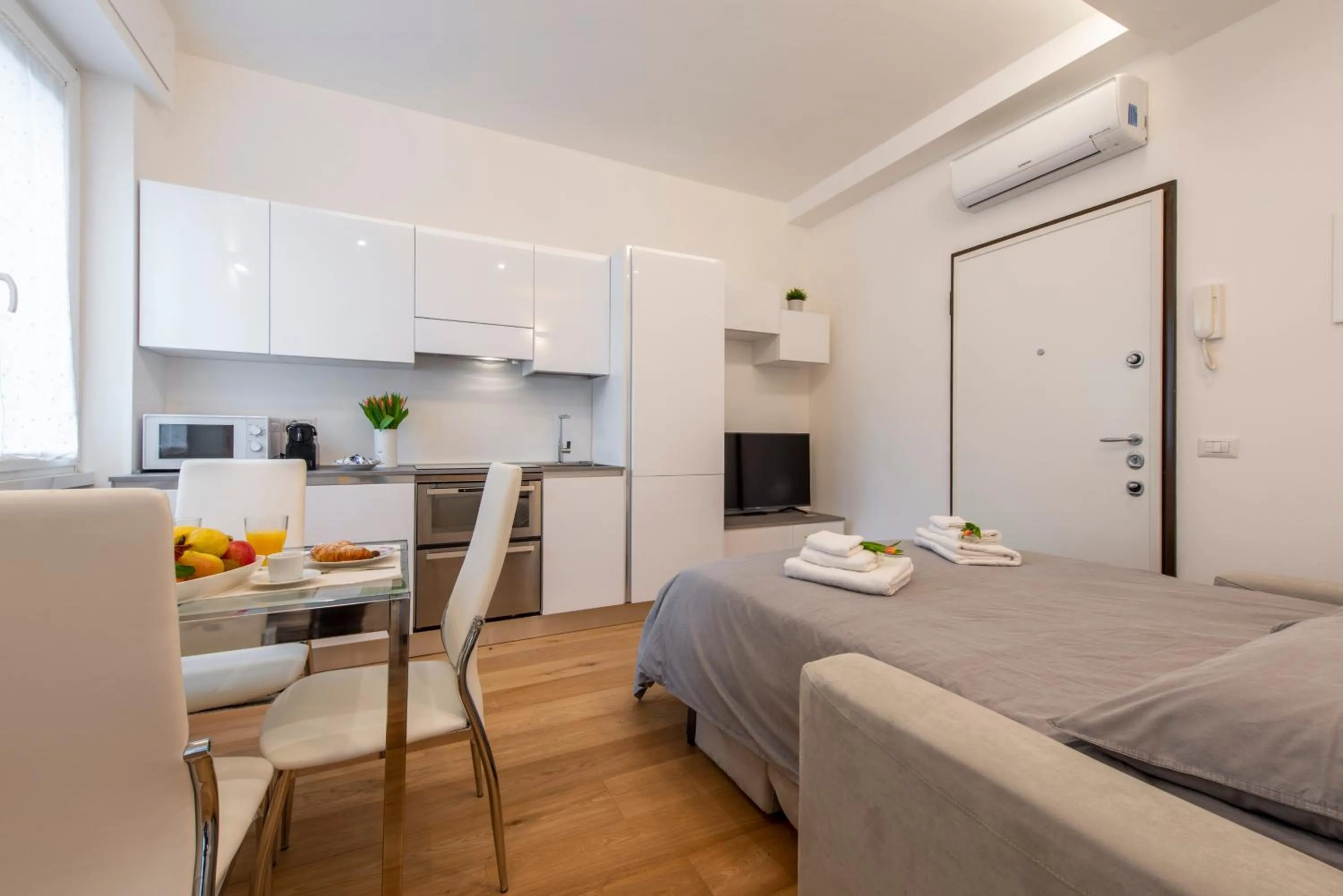 Bed in BnButler Friuli, 24 - Porta Romana Apartment