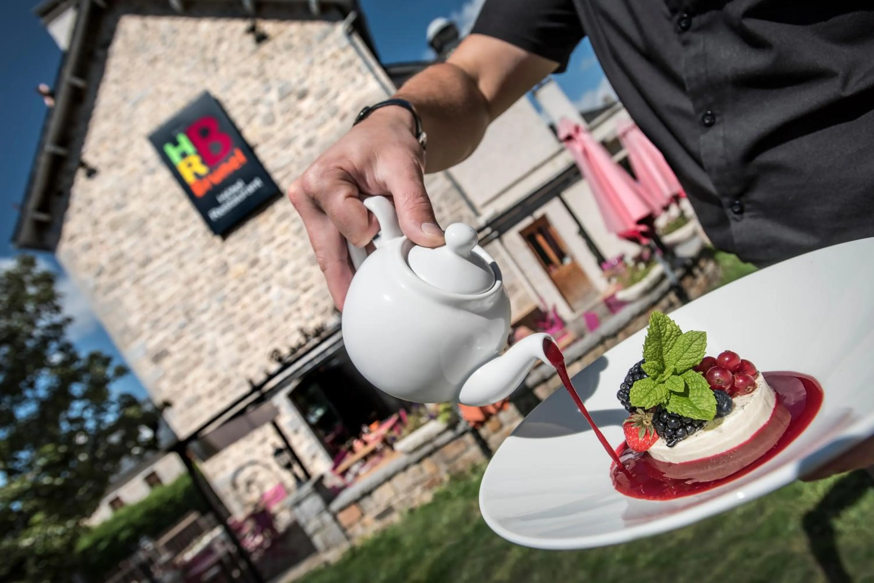 Restaurant/places to eat in Hotel Le Rocher Blanc