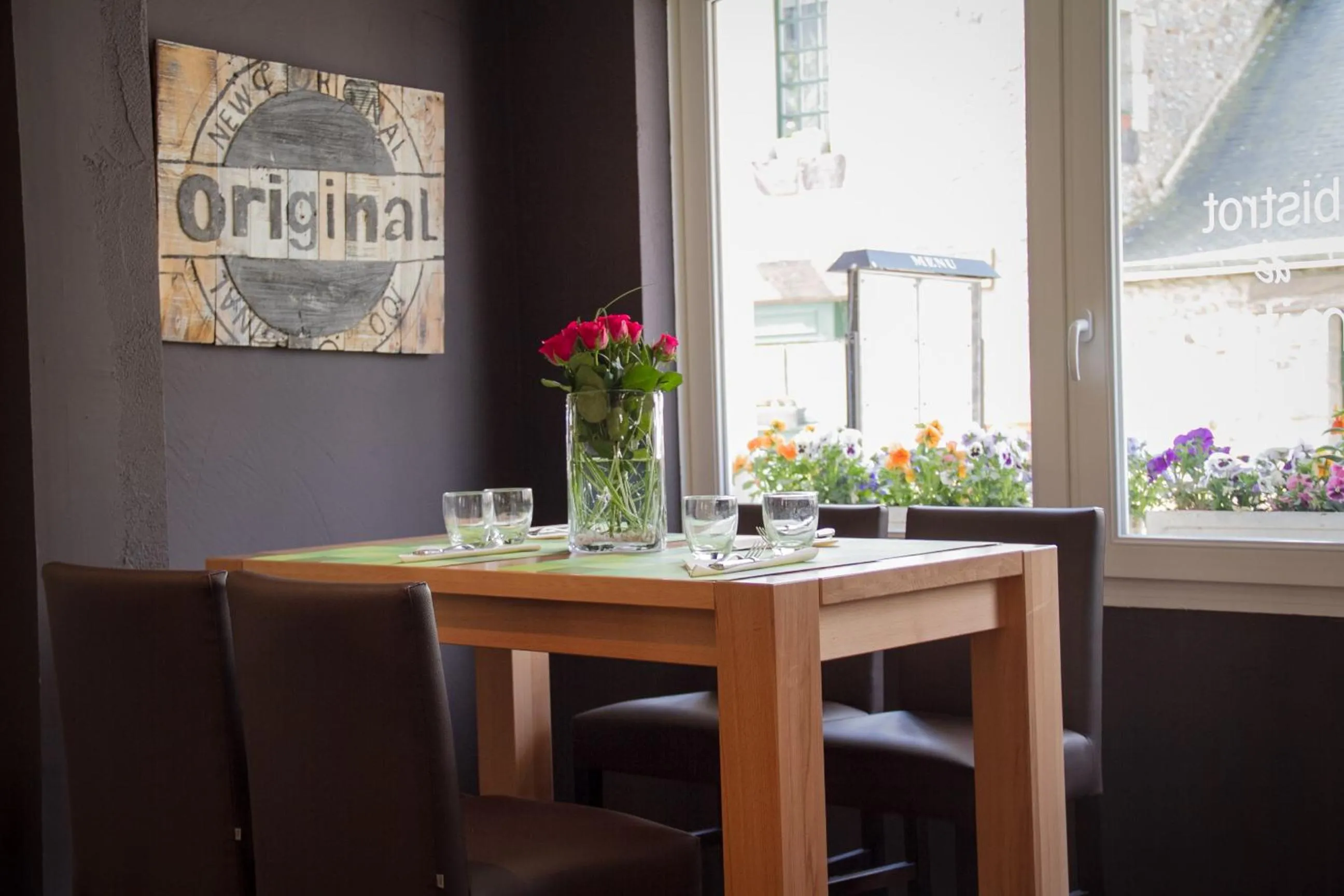 Restaurant/places to eat in Logis Hôtel & Restaurant L'ermitage