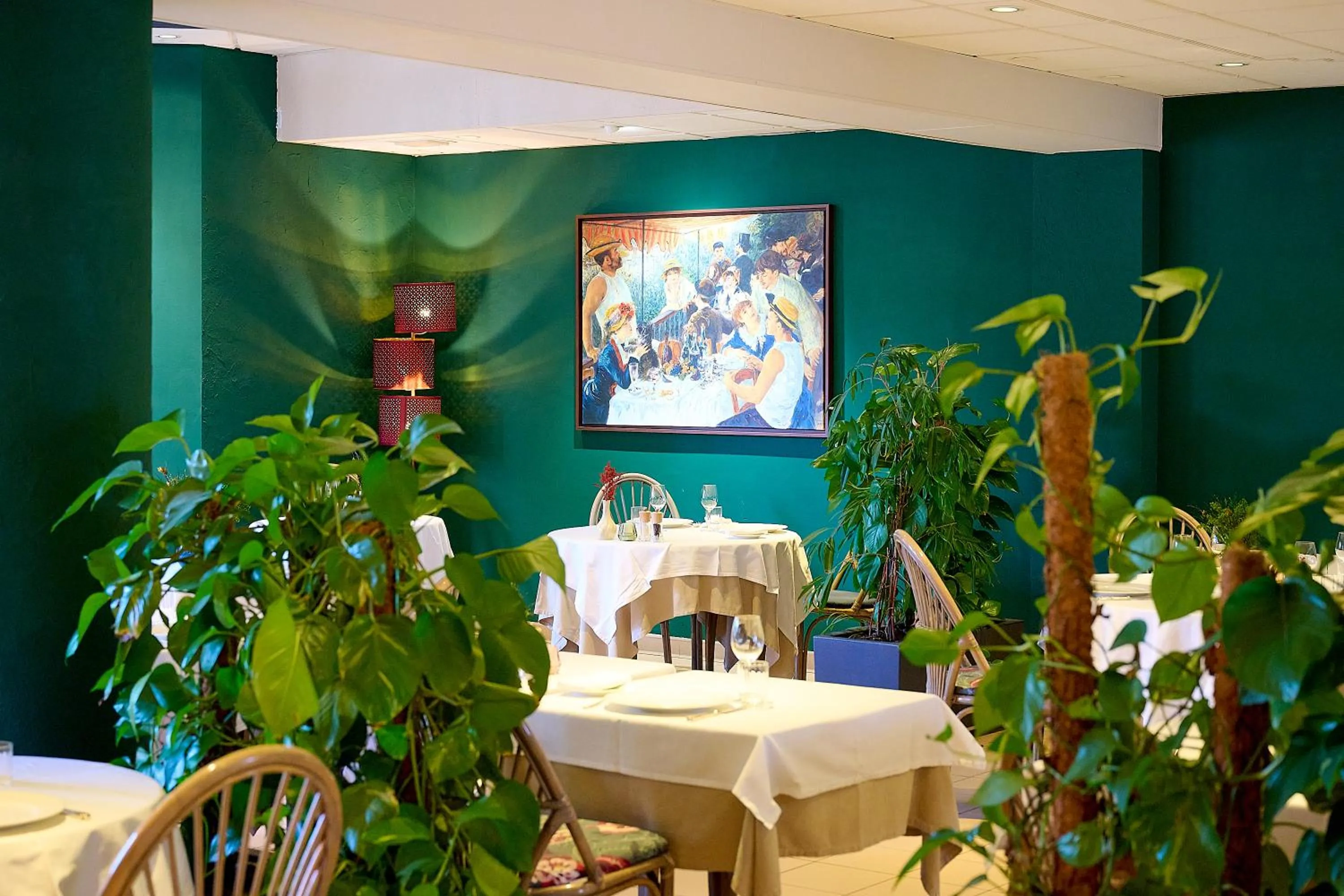 Restaurant/places to eat in Logis Hôtel & Restaurant L'ermitage