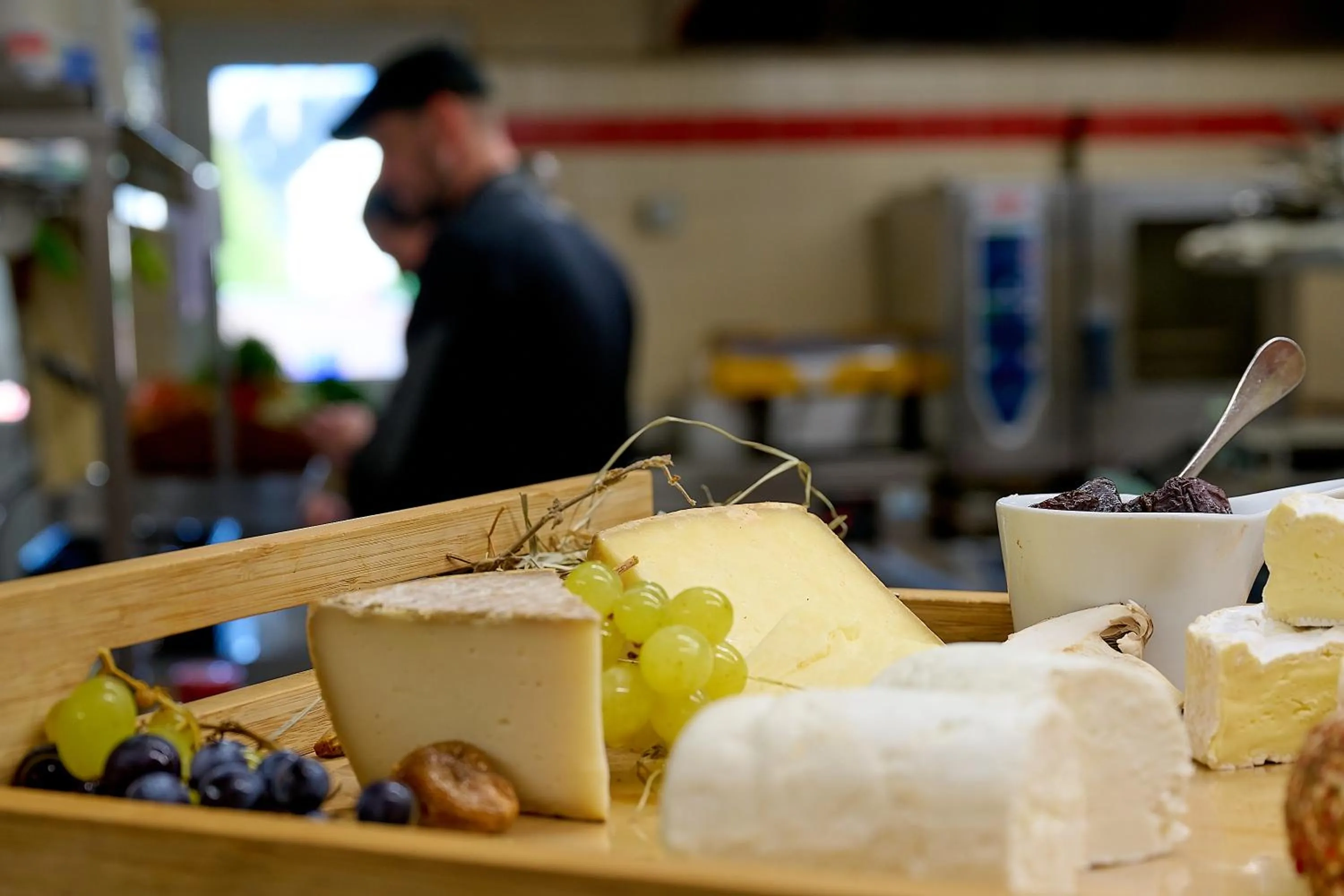 Food in Logis Hôtel & Restaurant L'ermitage